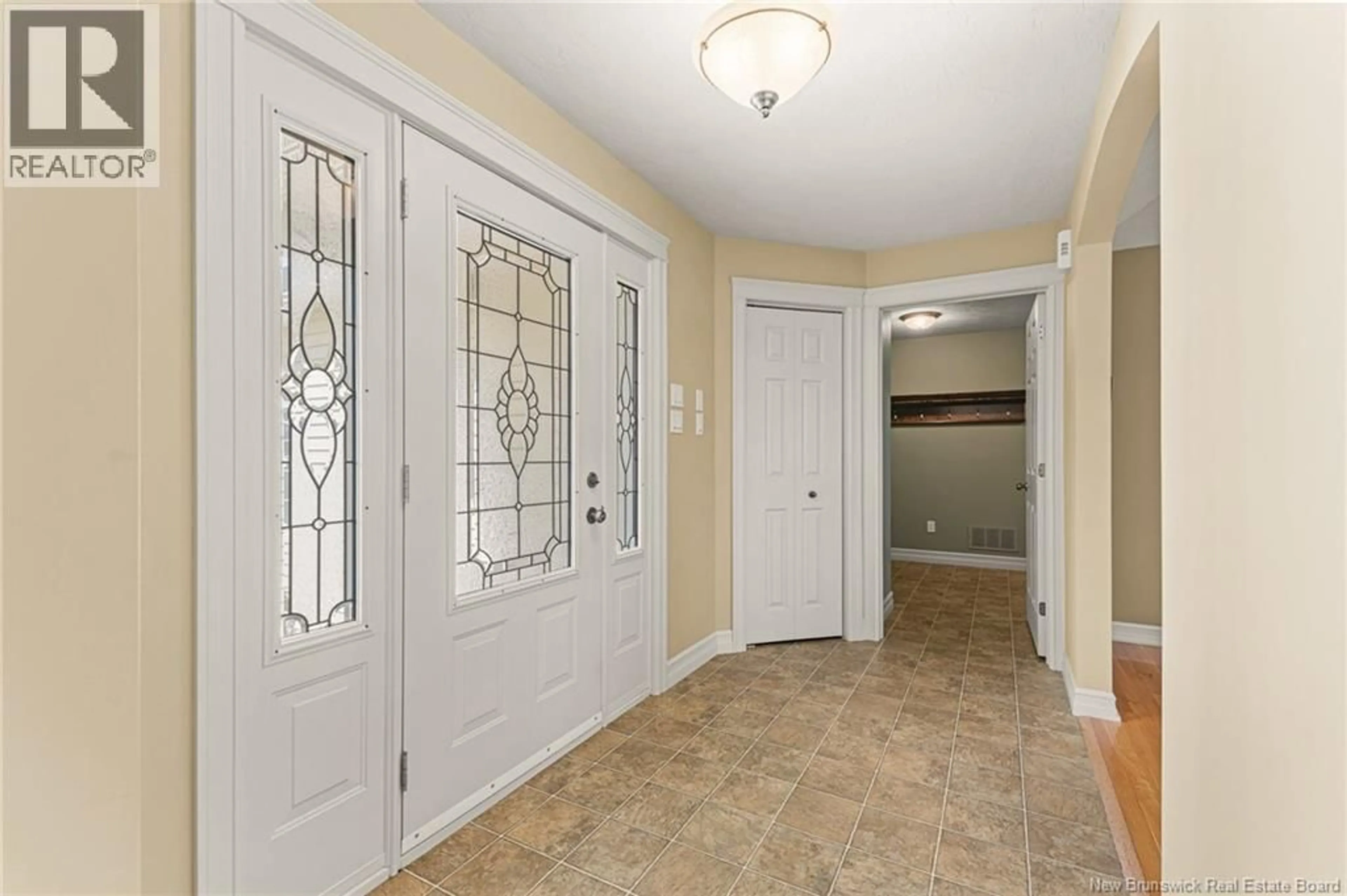 Indoor entryway for 5 ACORN, Moncton New Brunswick E1G4X9