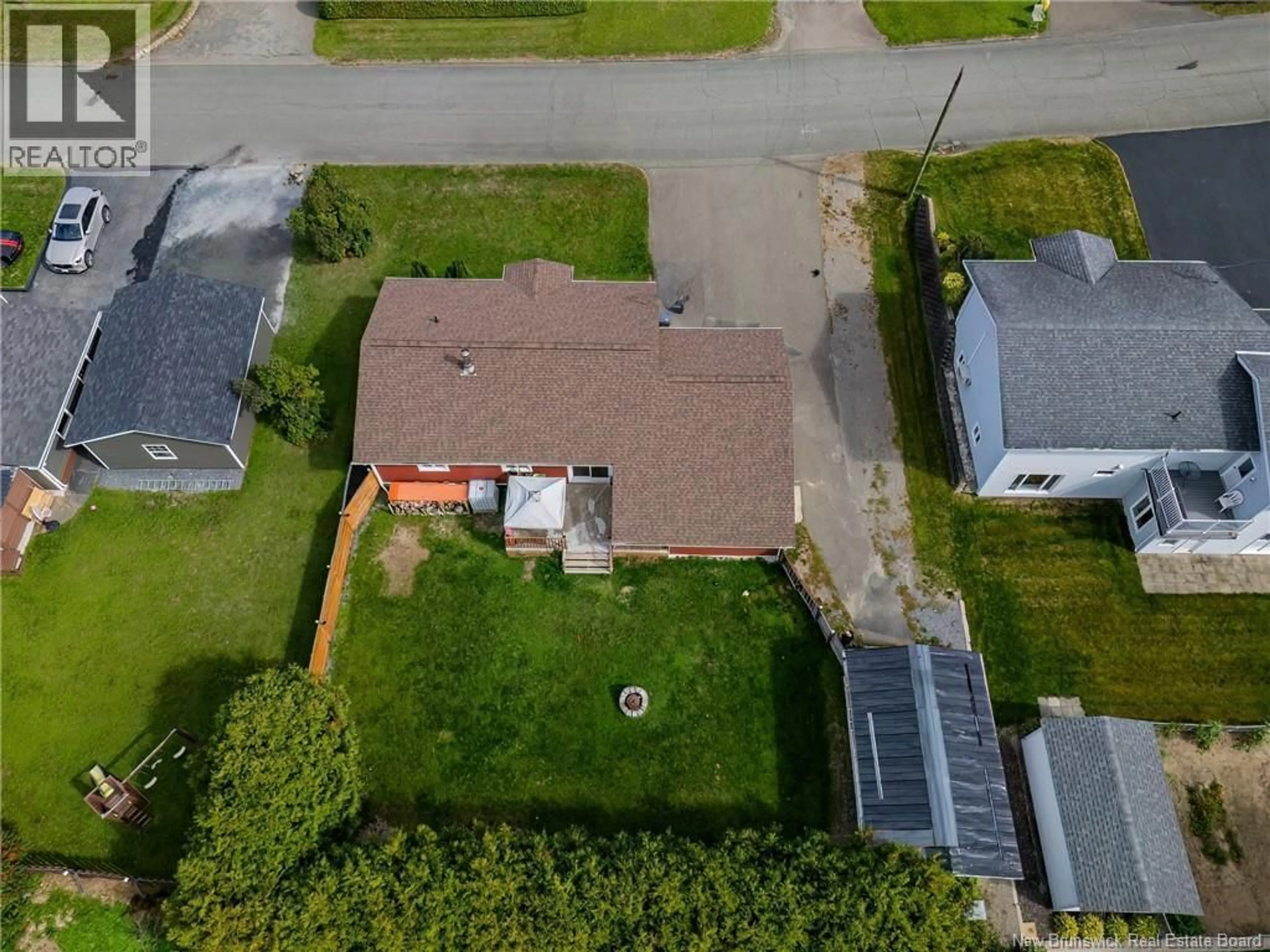 A pic from outside/outdoor area/front of a property/back of a property/a pic from drone, street for 337 ALBERT STREET, Grand-Sault/Grand Falls New Brunswick E3Y1E2