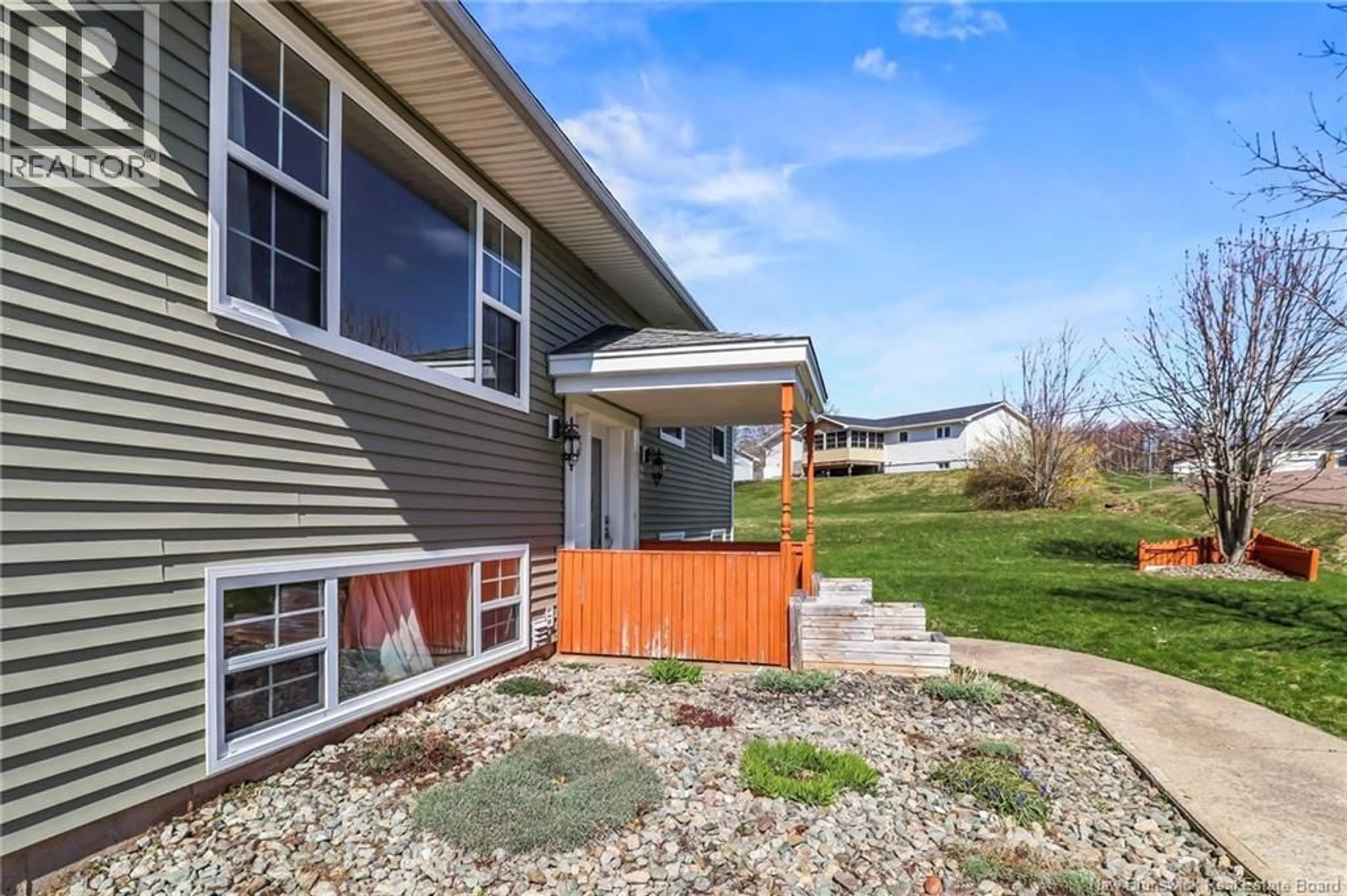 Home with vinyl exterior material, unknown for 312 BAYVIEW COURT, Dieppe New Brunswick E1A7L8