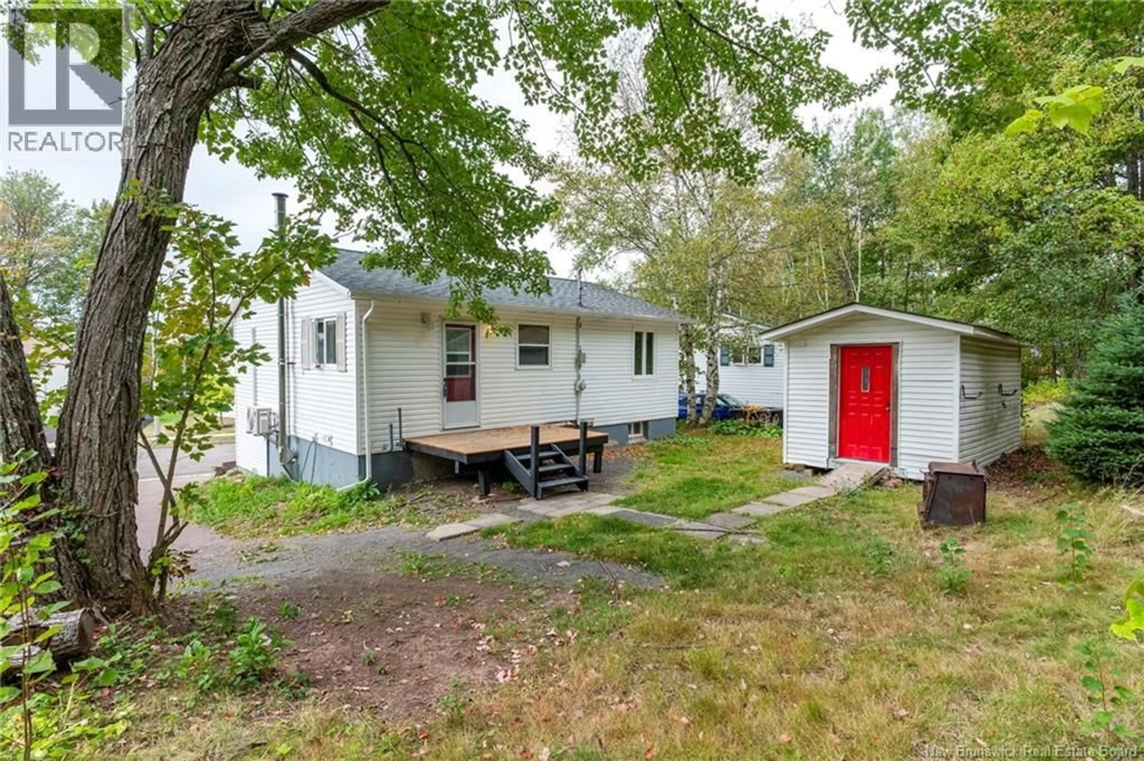 Patio, street for 316 WESTBROOK CIRCLE, Moncton New Brunswick E1E2M2