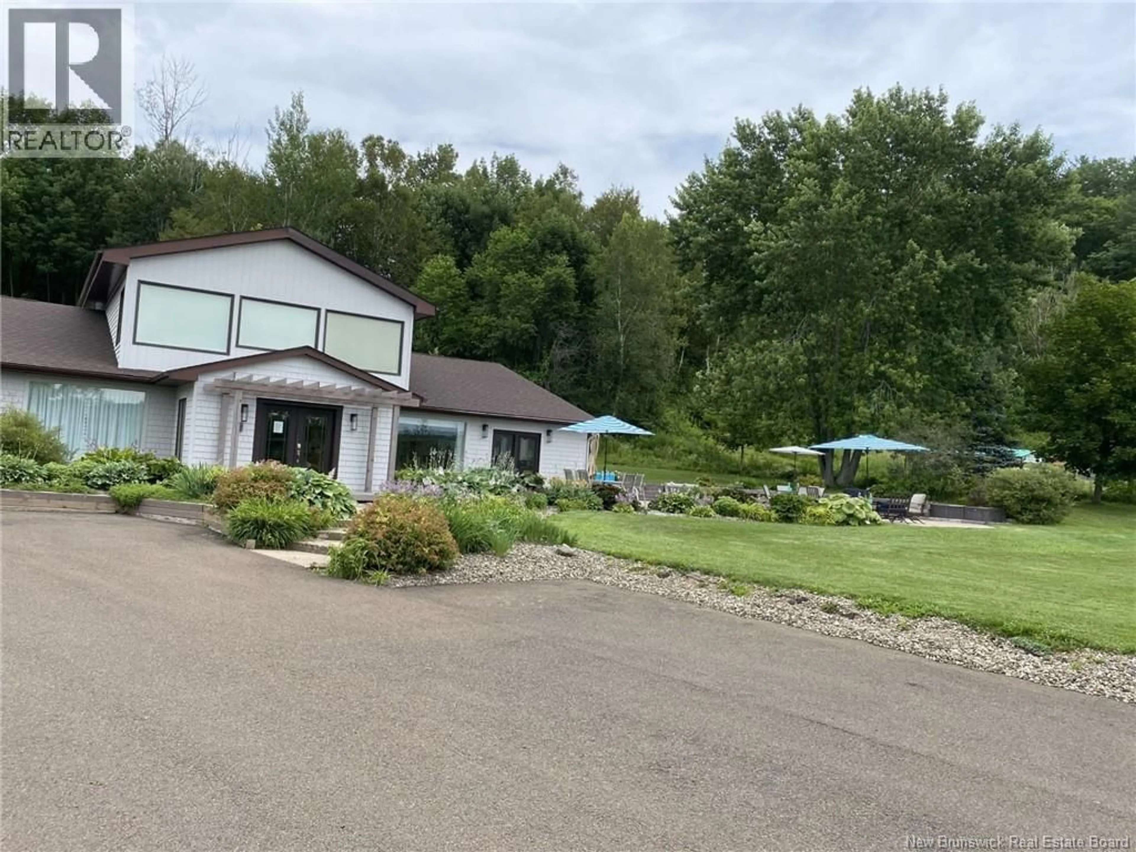A pic from outside/outdoor area/front of a property/back of a property/a pic from drone, mountain view for 1124 ROUTE 105, Douglas New Brunswick E3G7J7