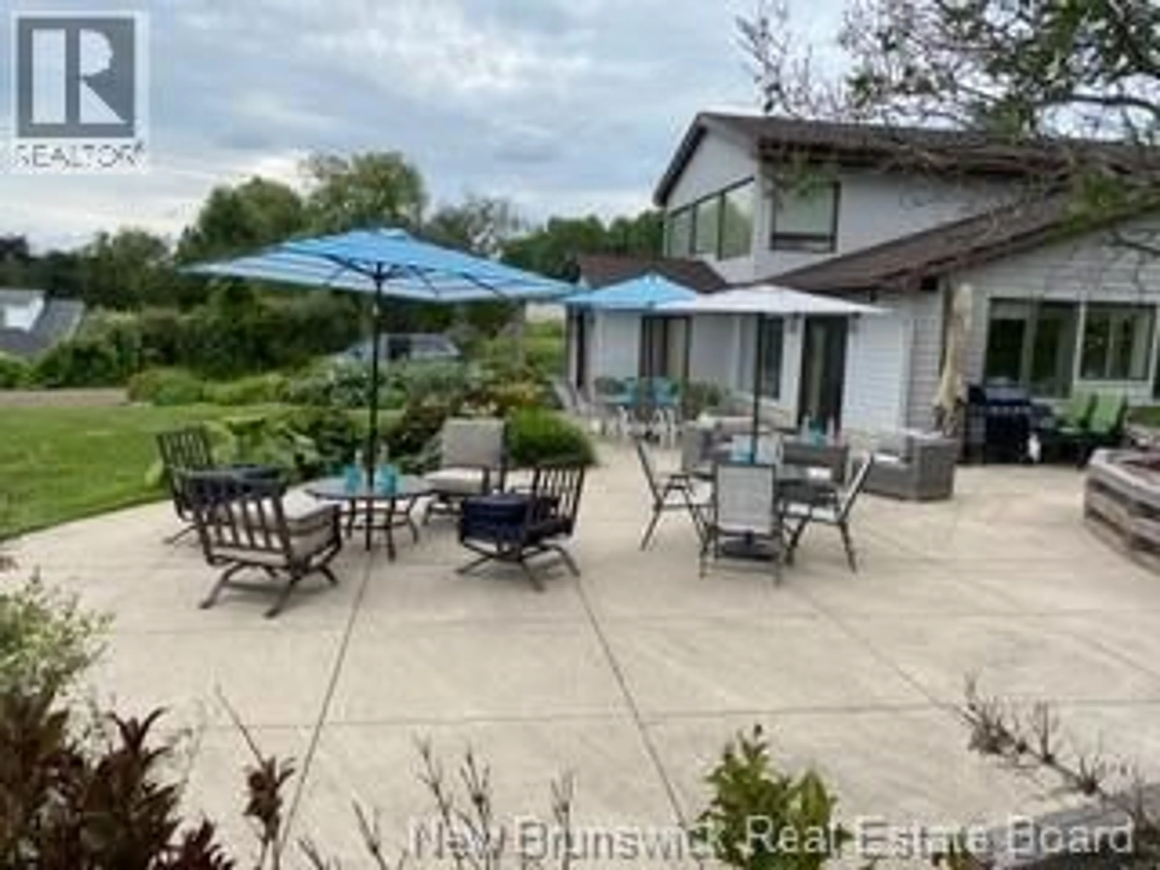 Patio, water/lake/river/ocean view for 1124 ROUTE 105, Douglas New Brunswick E3G7J7