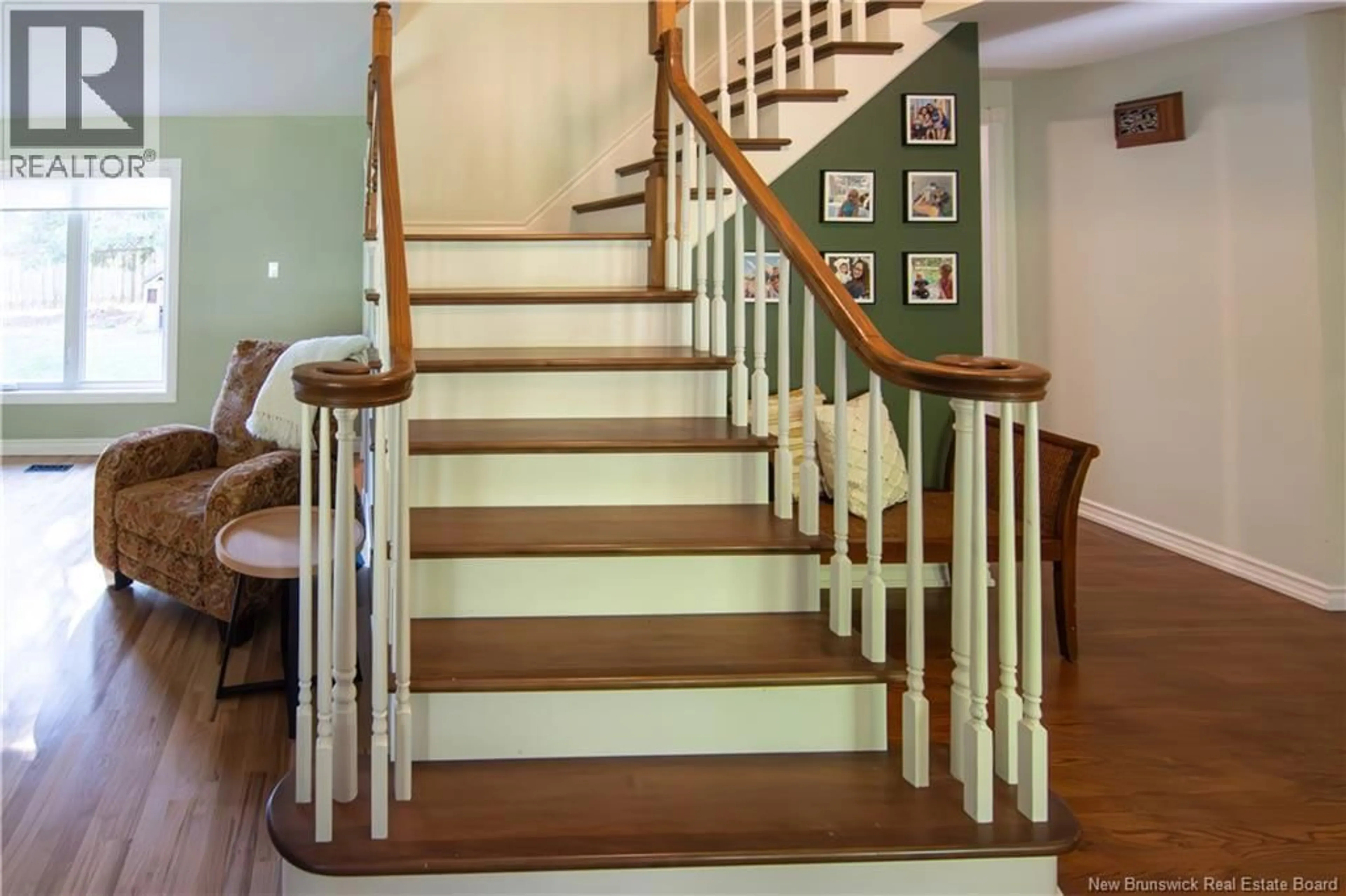 Stairs for 44 BIRCHWOOD CRESCENT, Moncton New Brunswick E1E3Y7