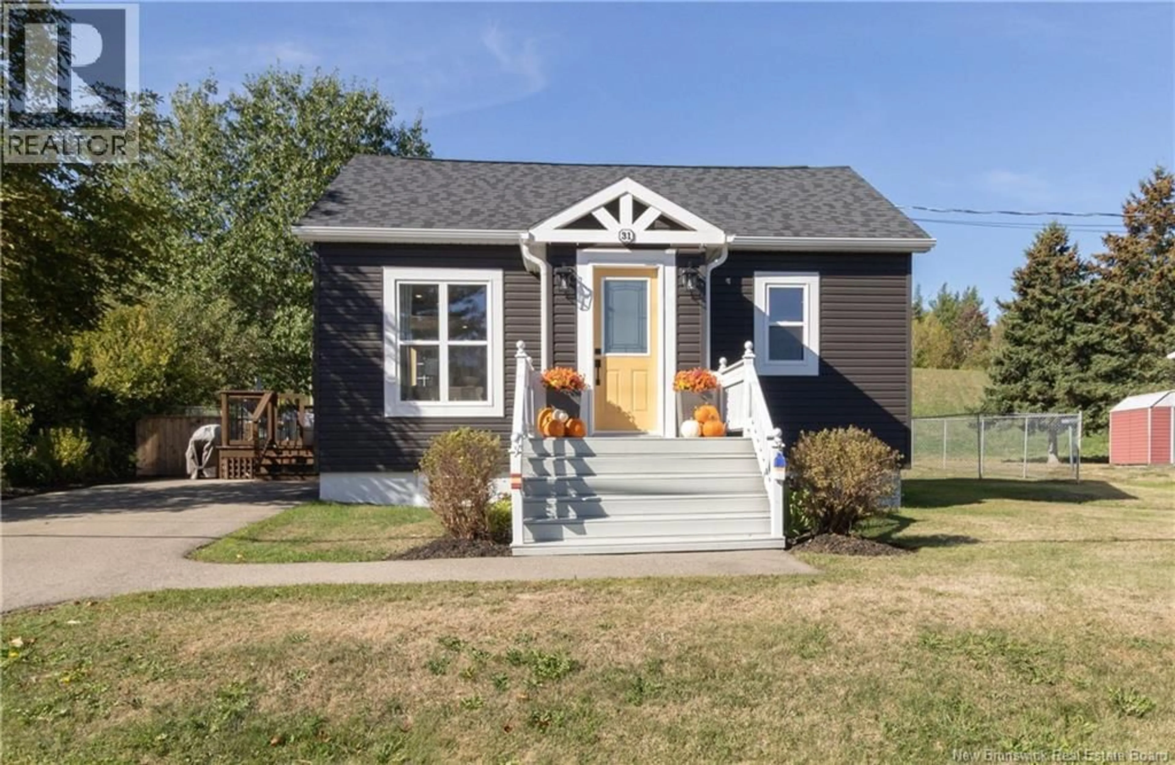 Home with vinyl exterior material, street for 31 NEW LINE ROAD, Sussex Corner New Brunswick E4E2X9
