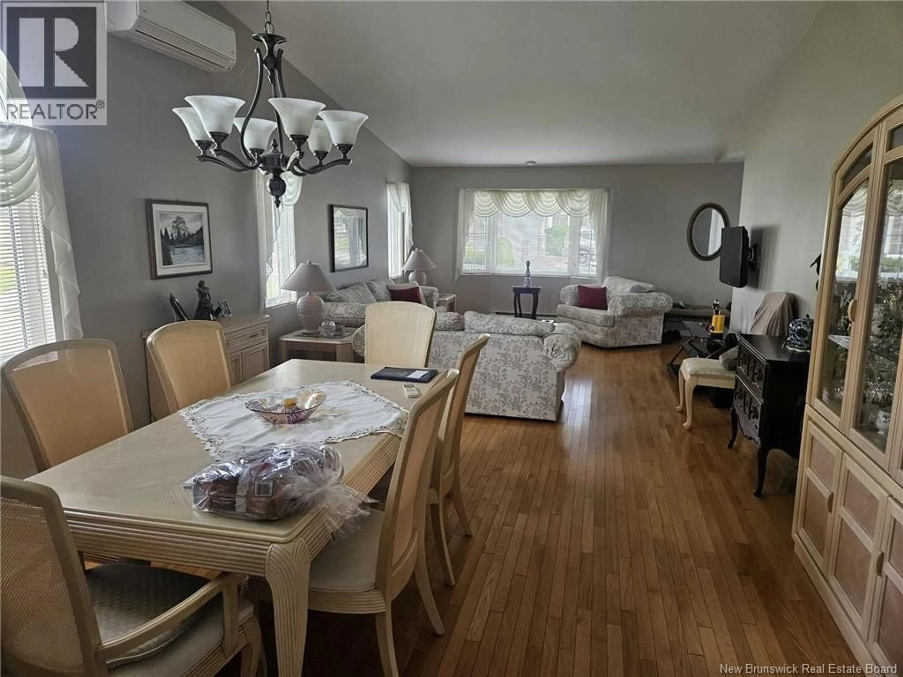 Dining room, wood/laminate floor for 167 - 268 ACADIE AVENUE, Dieppe New Brunswick E1A6T2
