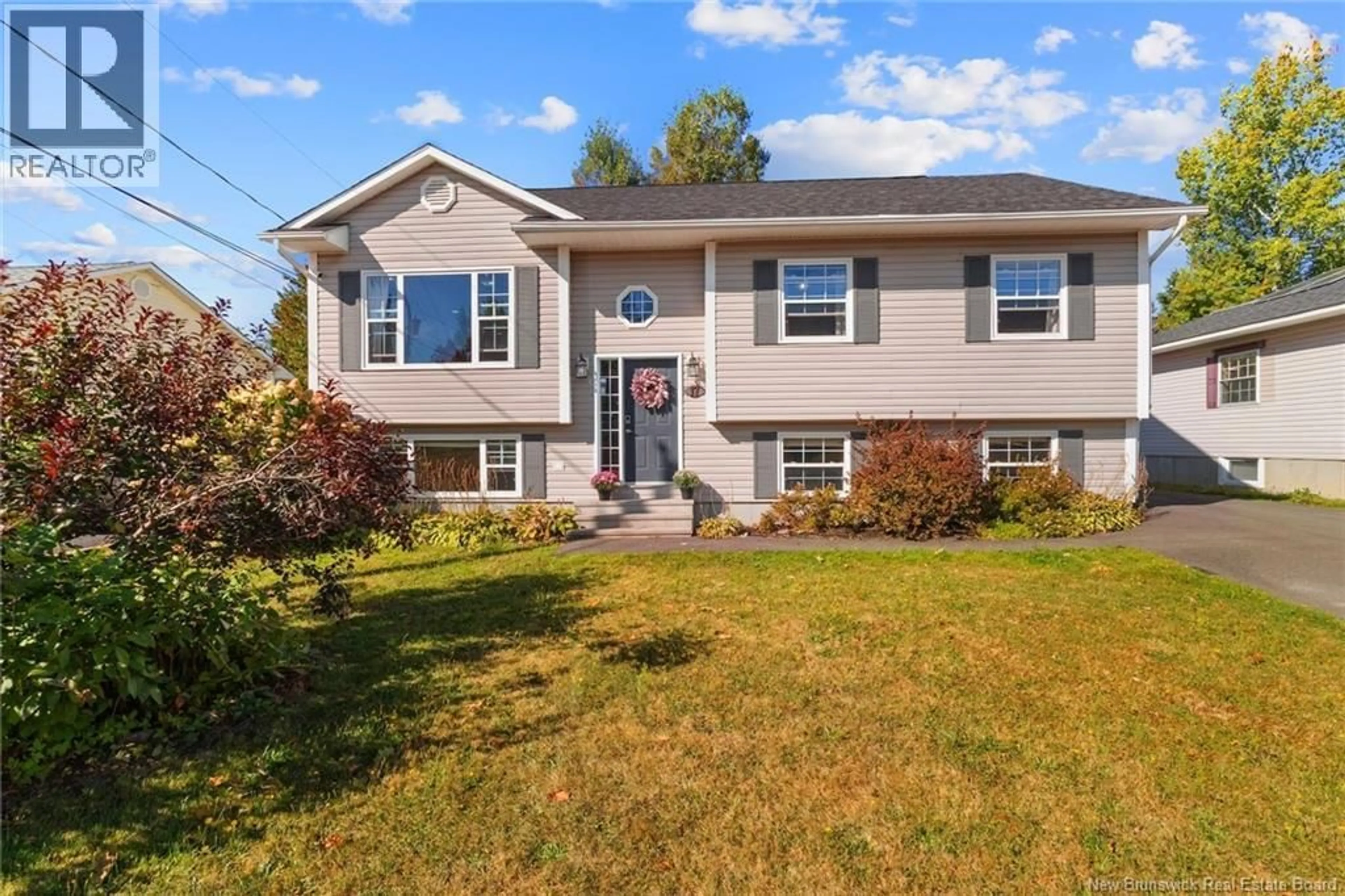 Home with vinyl exterior material, street for 17 ATTENBOROUGH DRIVE, Fredericton New Brunswick E3A9R6