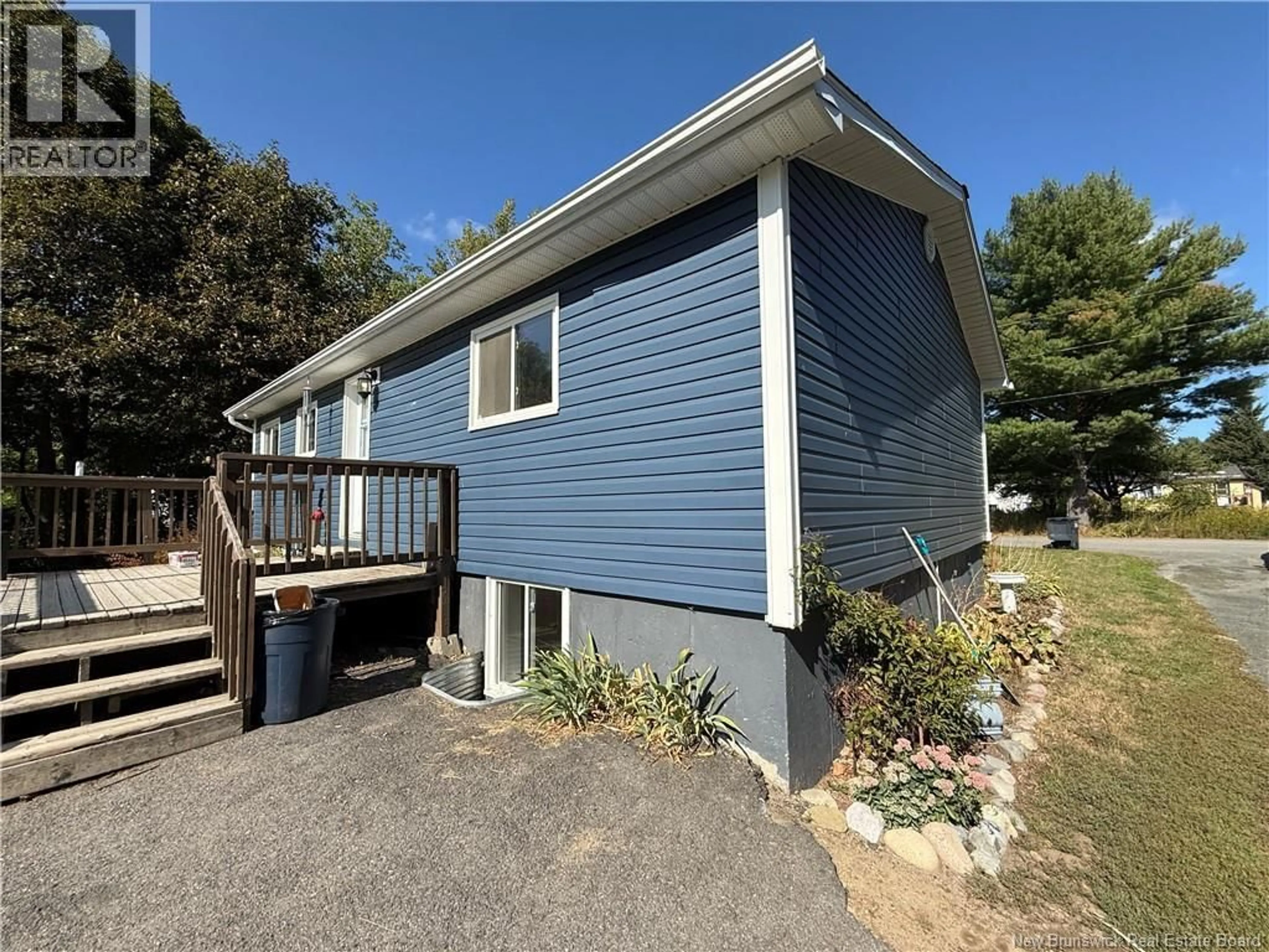 Home with vinyl exterior material, unknown for 144 DESMOND STREET, Miramichi New Brunswick E1N3Y4