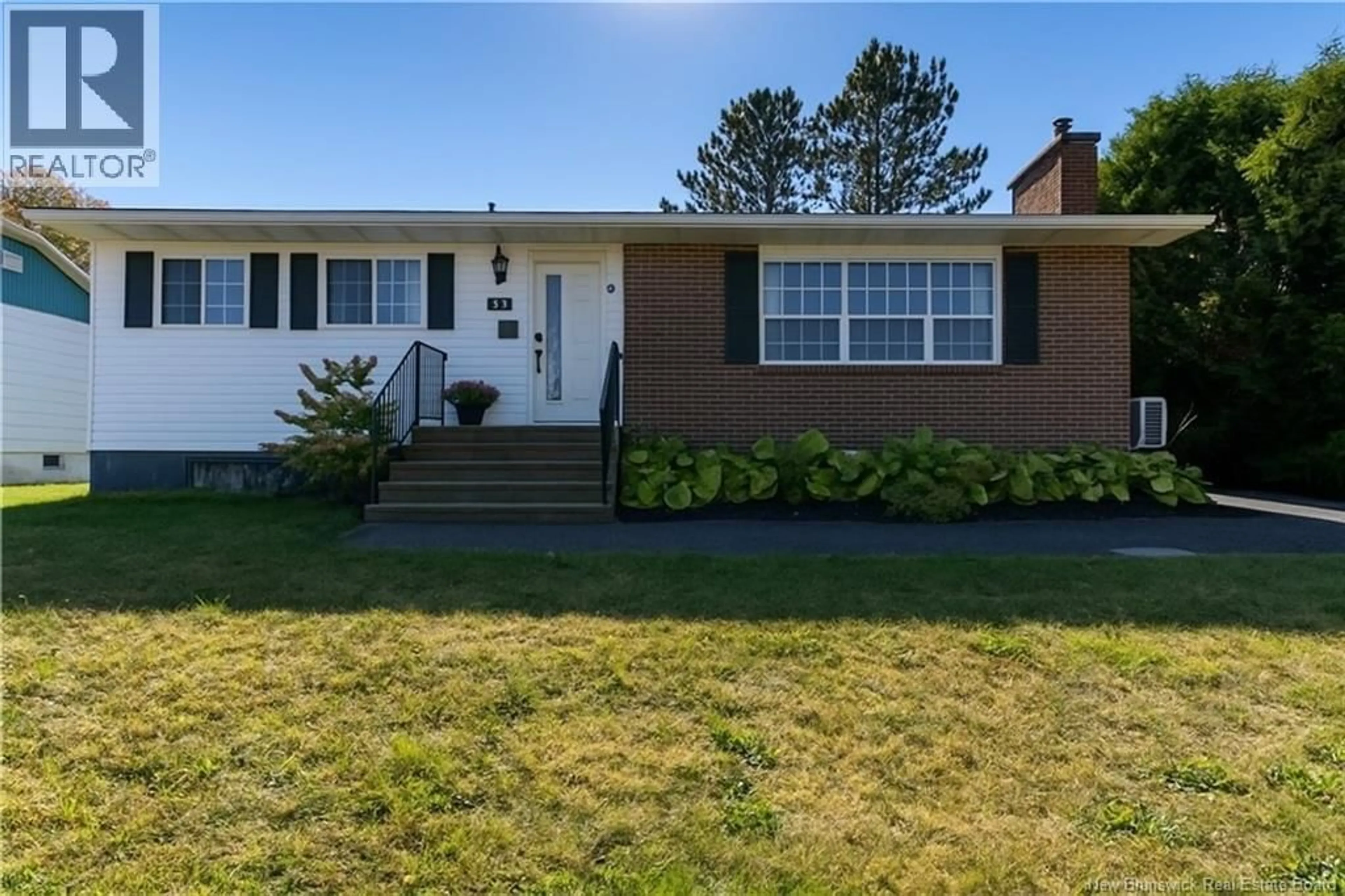 Home with vinyl exterior material, street for 411 COVERT STREET, Oromocto New Brunswick E2V1E8