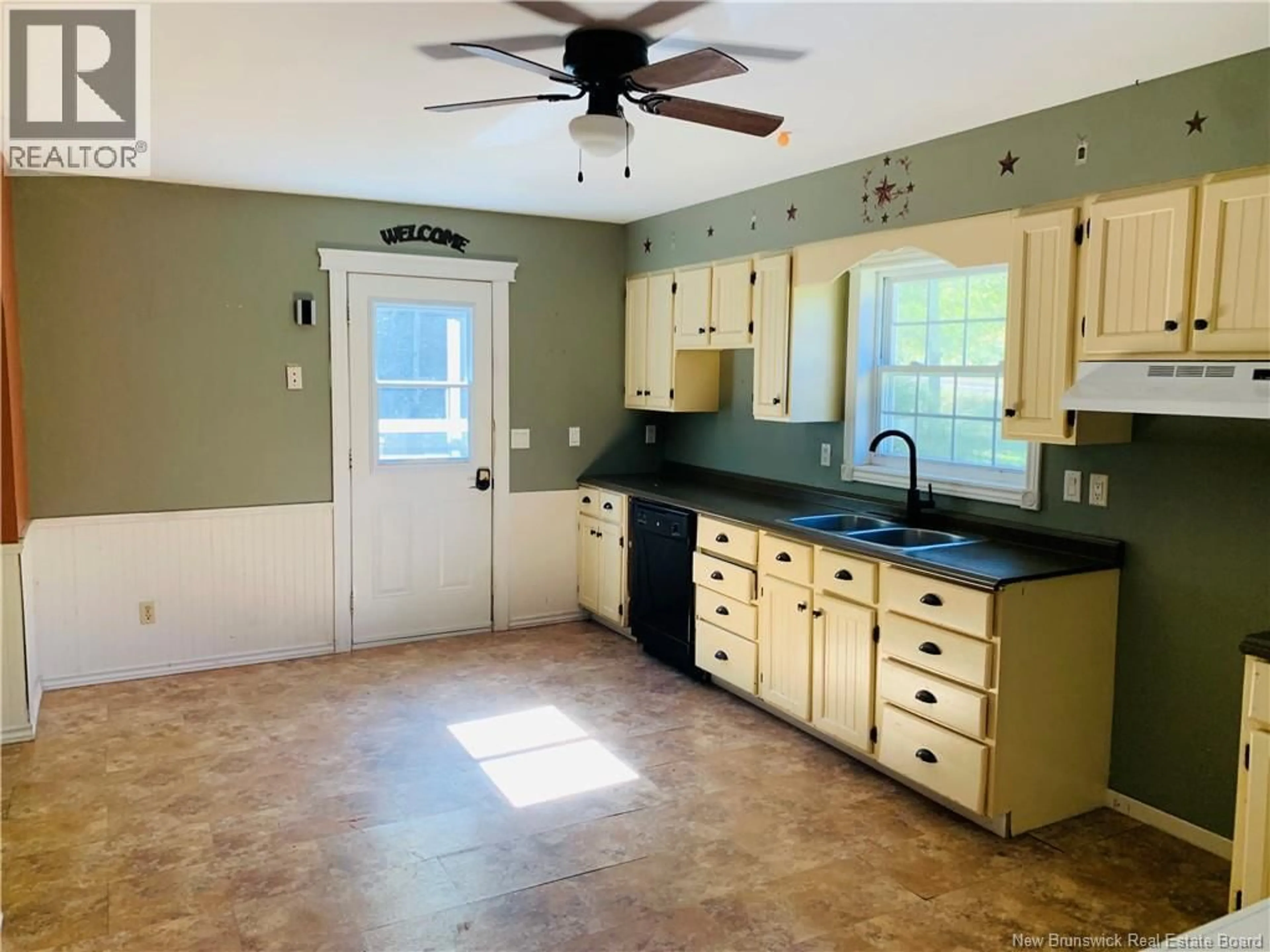 Open concept kitchen, ceramic/tile floor for 1000 ROUTE 725, Little Ridge New Brunswick E3L5P8