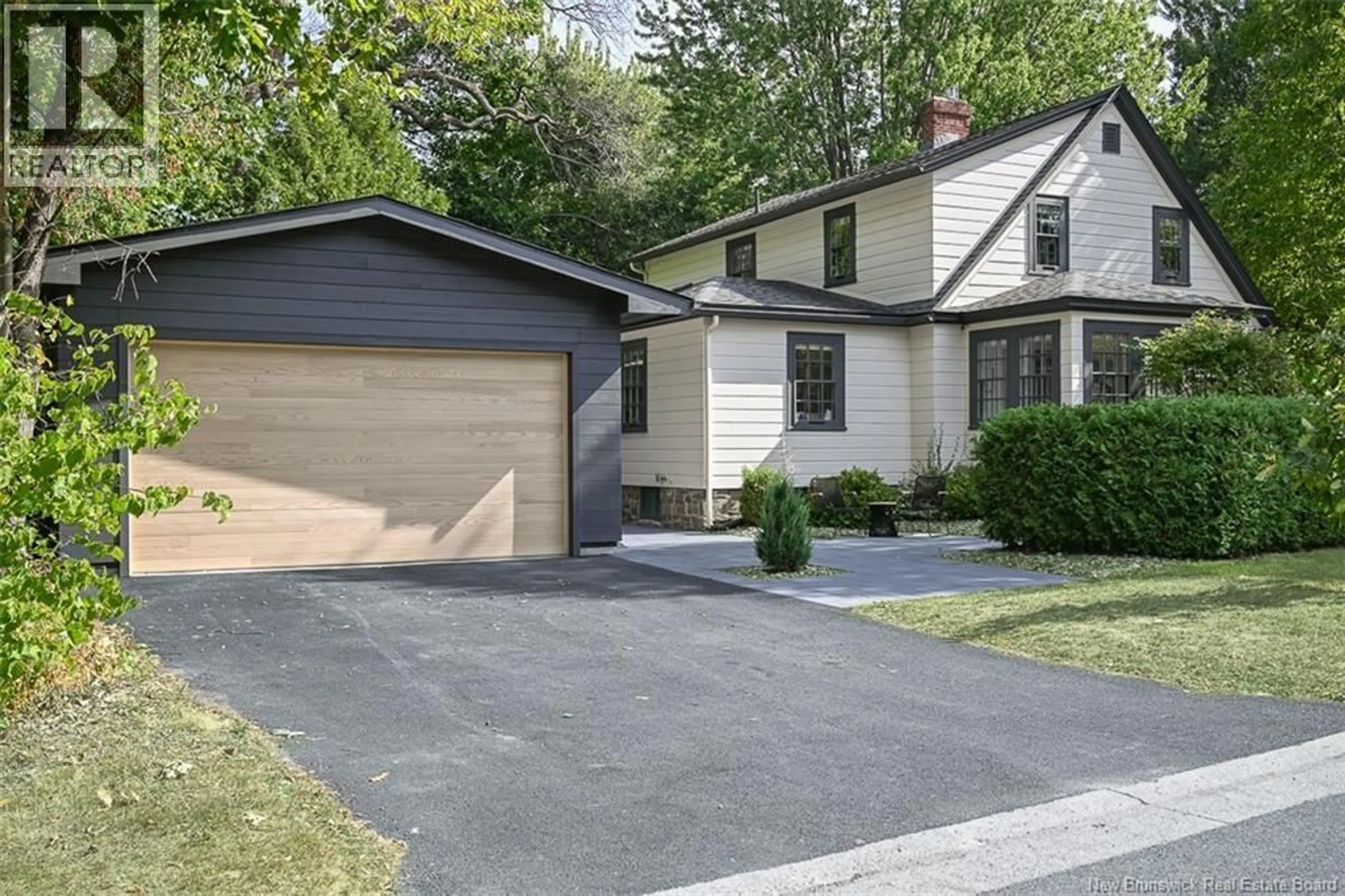Home with vinyl exterior material, street for 102 ALEXANDRA STREET, Fredericton New Brunswick E3B1Y6