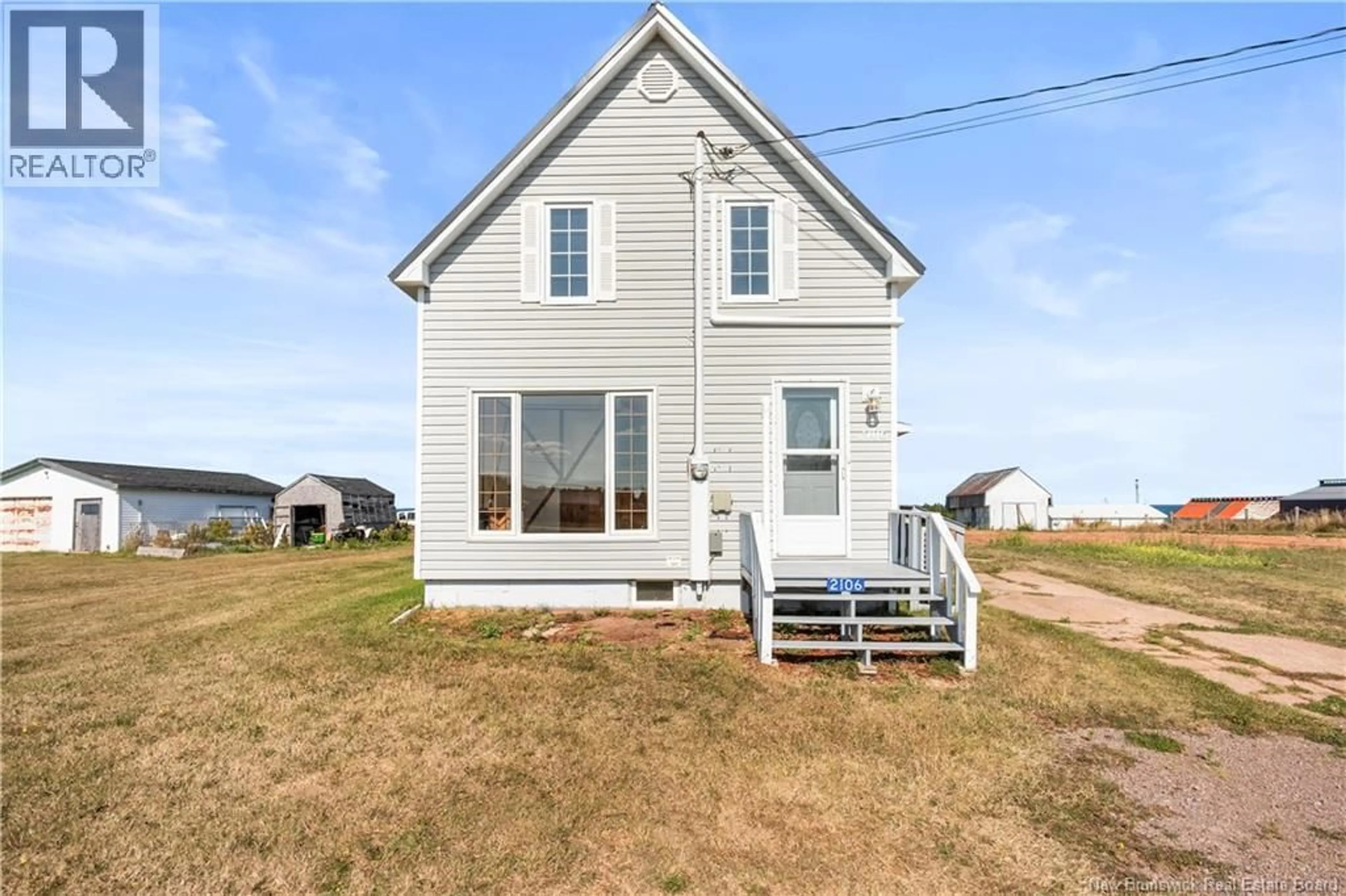Home with vinyl exterior material, unknown for 2106 ROUTE 950 ROUTE, Cap-Pelé New Brunswick E4N2J6