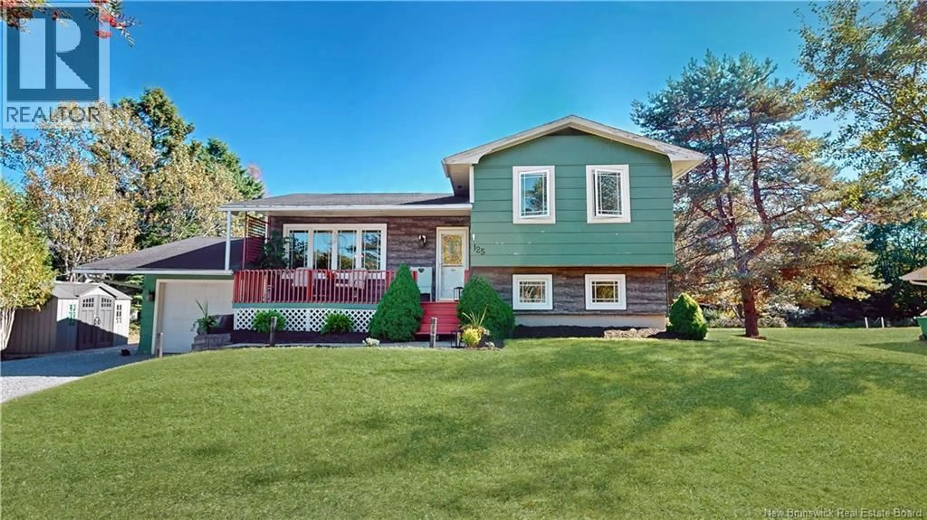 Home with vinyl exterior material, street for 125 LONGBOW PLACE, Quispamsis New Brunswick E2E1R9