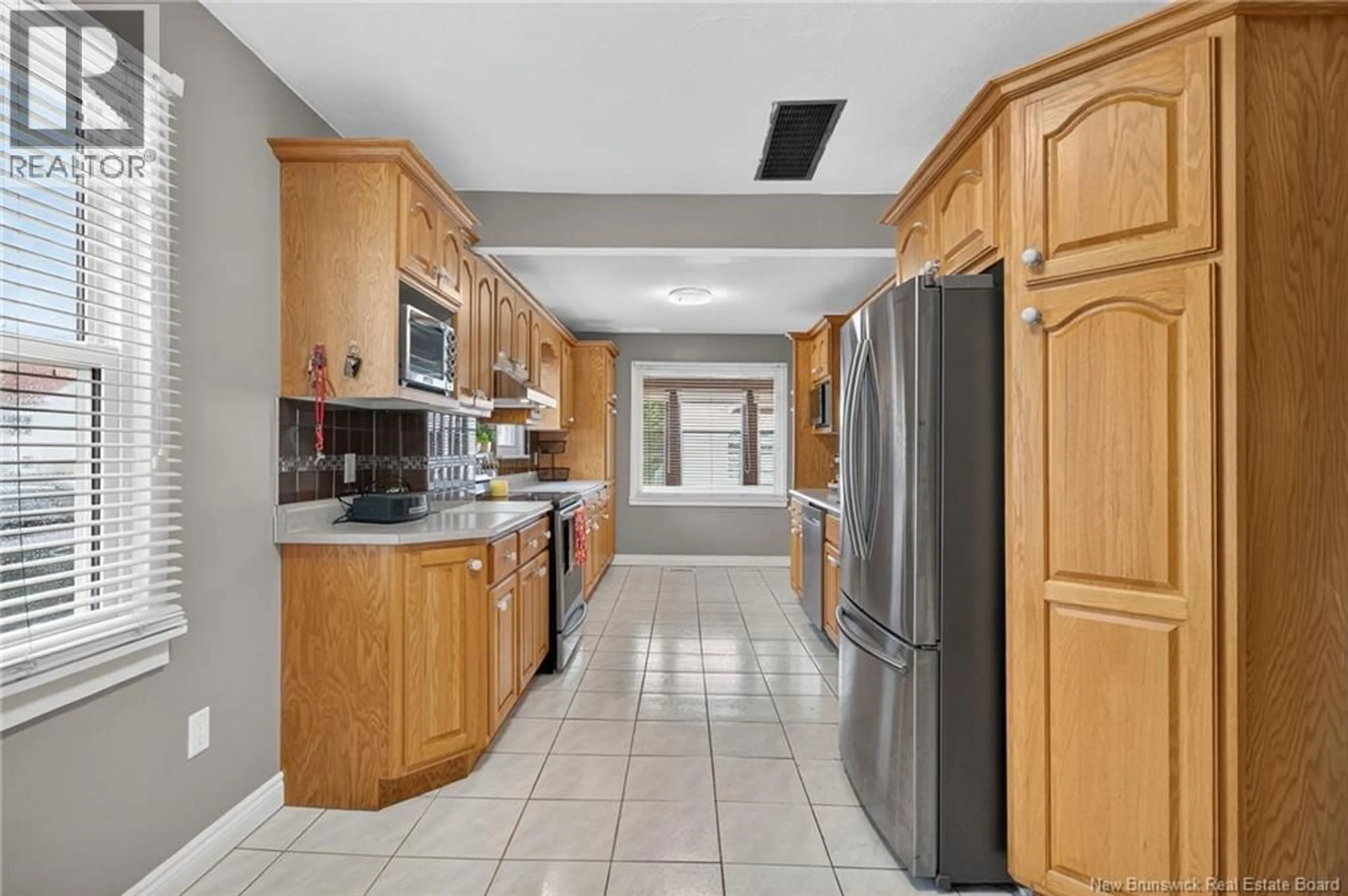 Standard kitchen, ceramic/tile floor for 50 HAMILTON STREET, Shediac New Brunswick E4P1W2