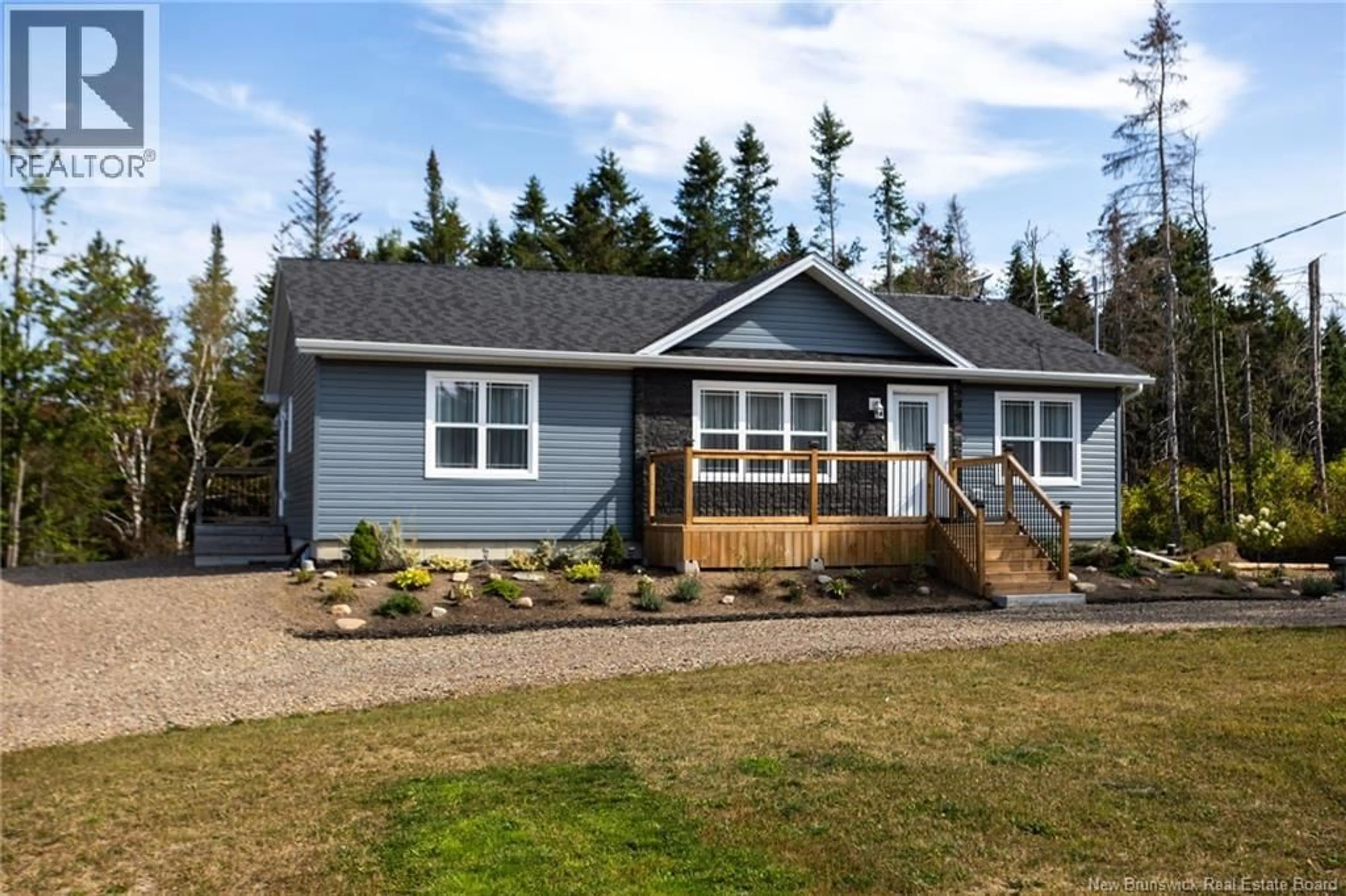 Home with vinyl exterior material, street for 85 ROUTE 3, New Market New Brunswick E6K2W3