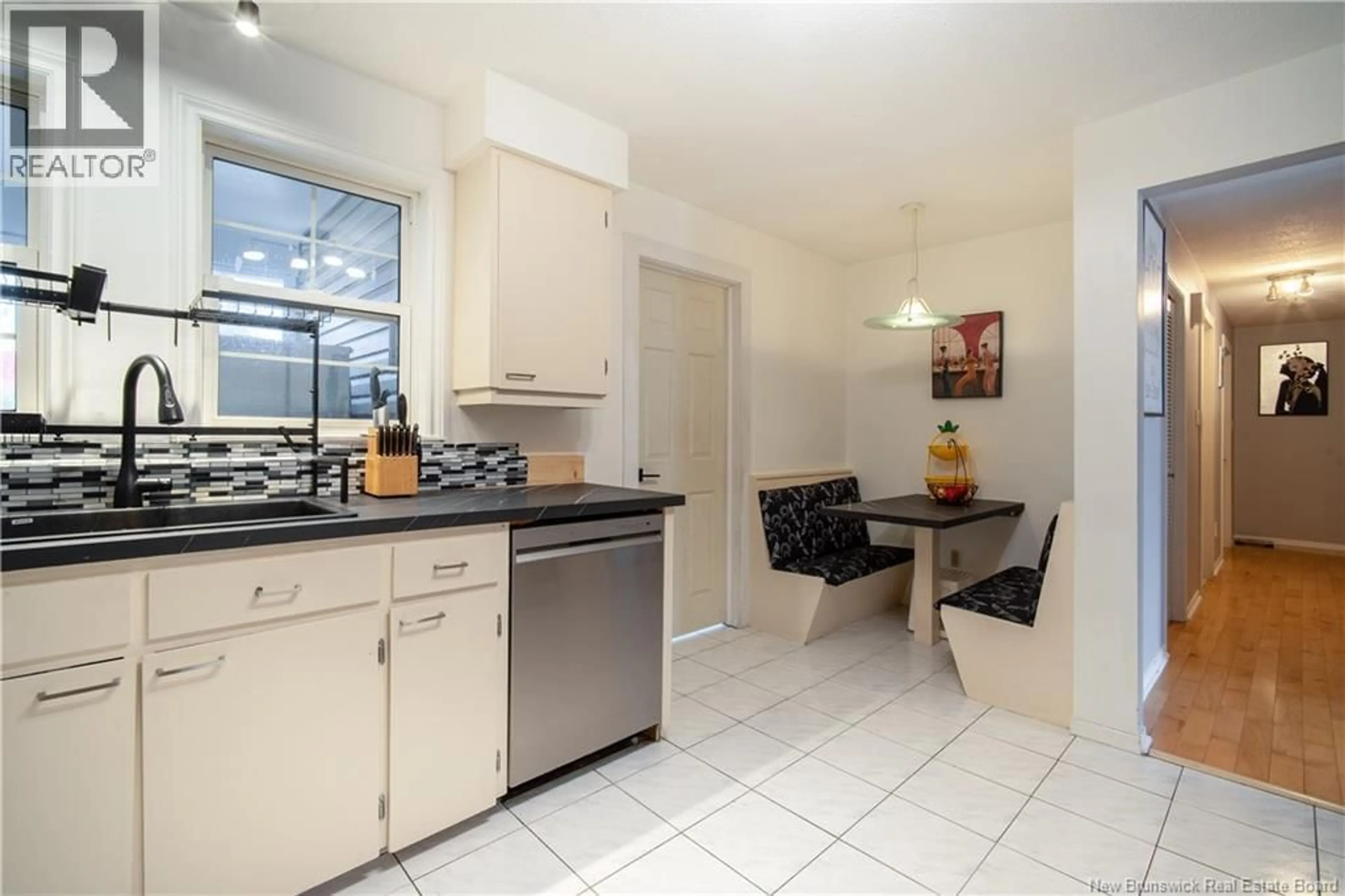 Standard kitchen, ceramic/tile floor for 35 AVALON STREET, Dieppe New Brunswick E1A1J8