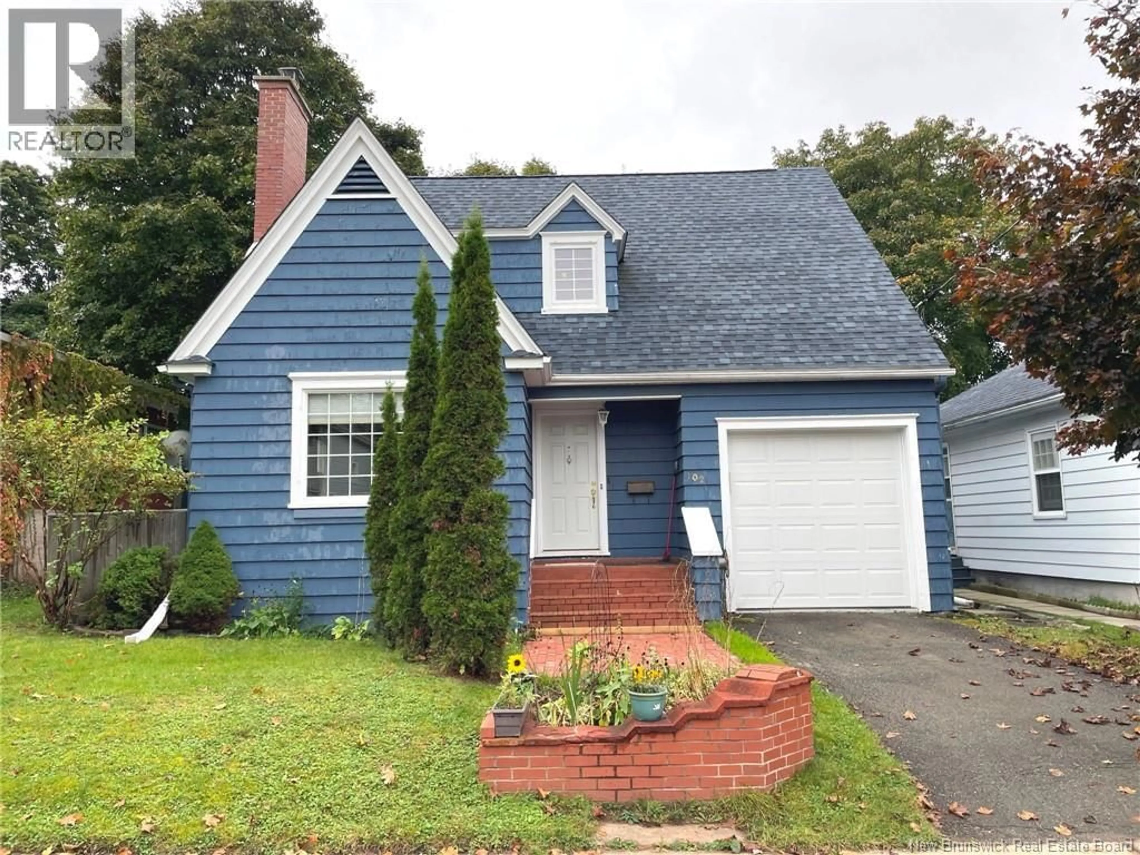 Home with vinyl exterior material, street for 102 PORTLEDGE AVENUE, Moncton New Brunswick E1C5S7