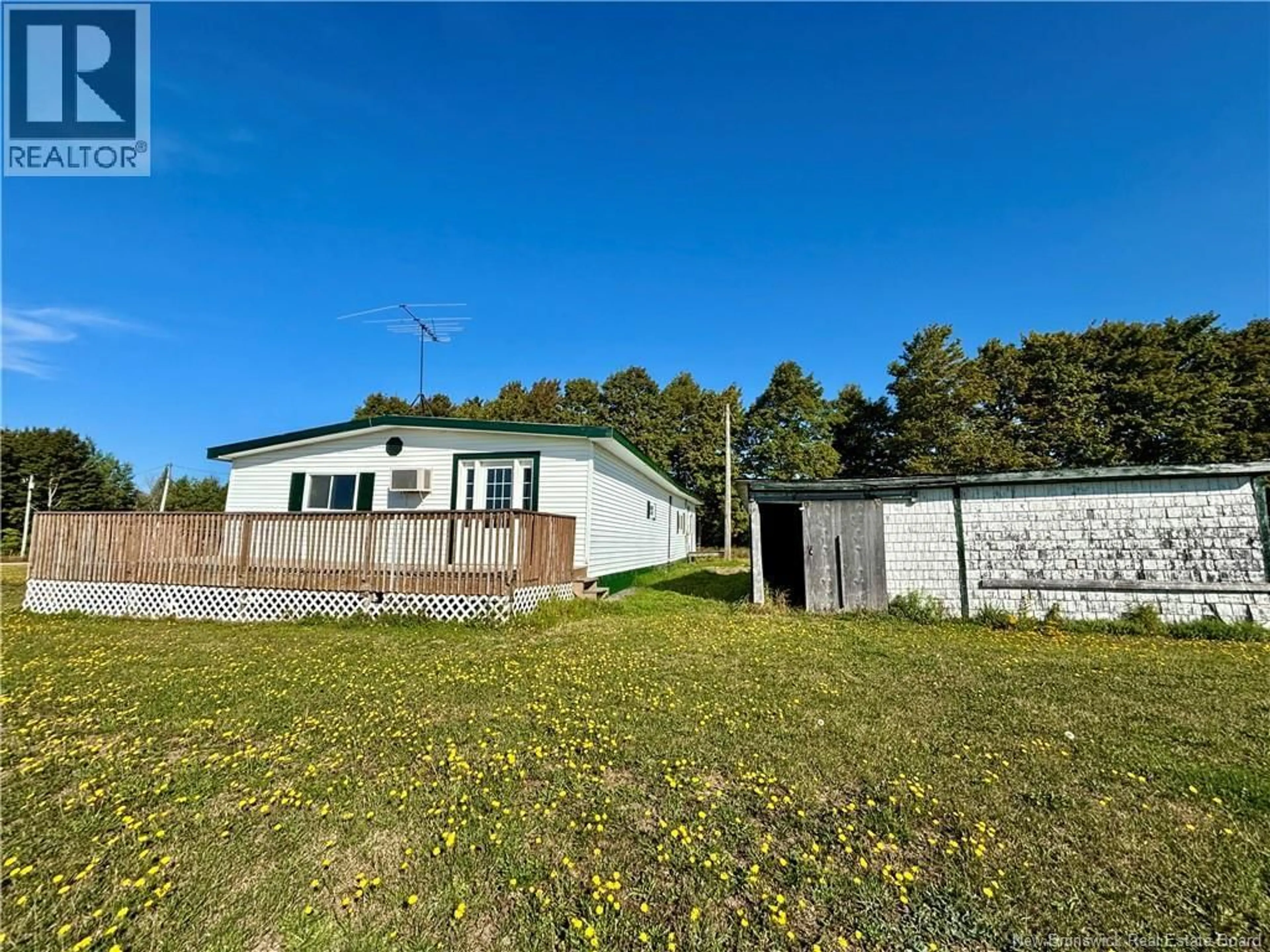 A pic from outside/outdoor area/front of a property/back of a property/a pic from drone, unknown for 2556 ROUTE 540, Elmwood New Brunswick E7N2E2