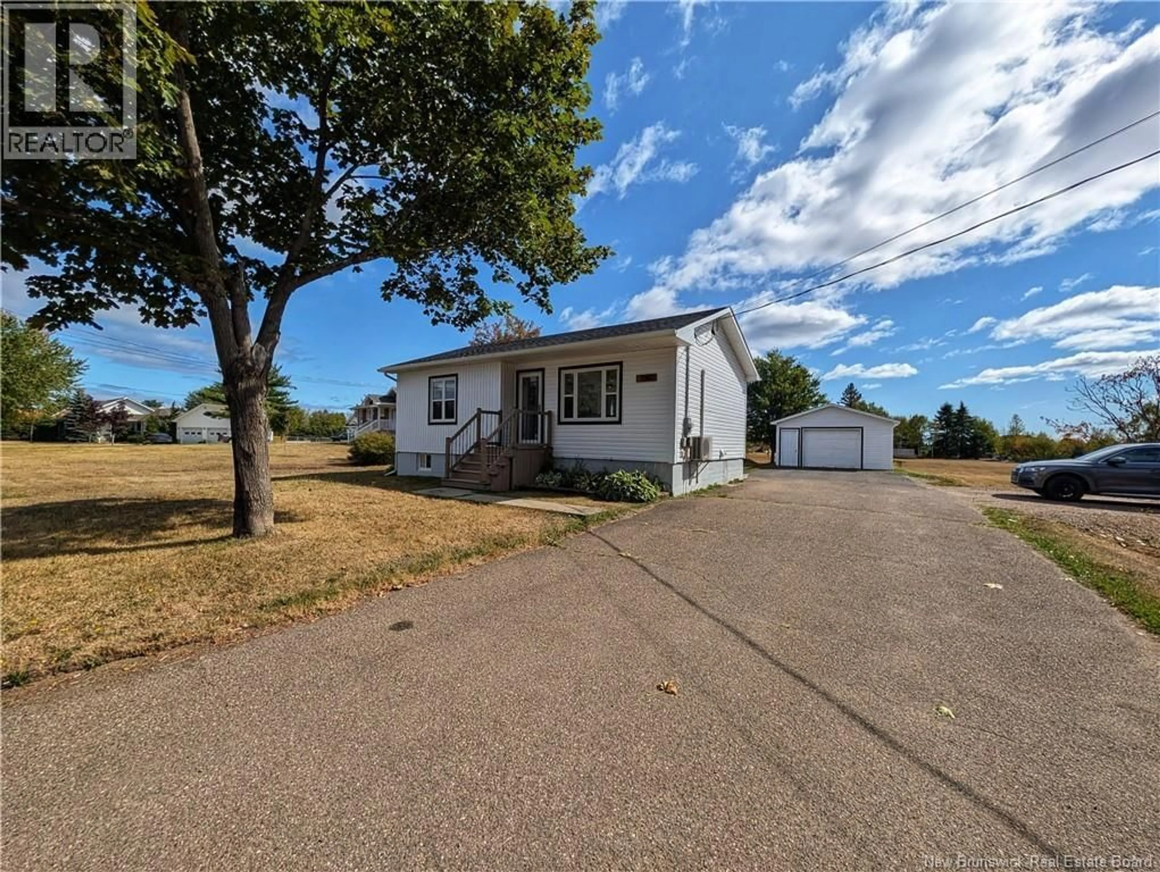 Unknown for 1060 RUE LOUIS G. DAIGLE, Tracadie New Brunswick E1X1C2