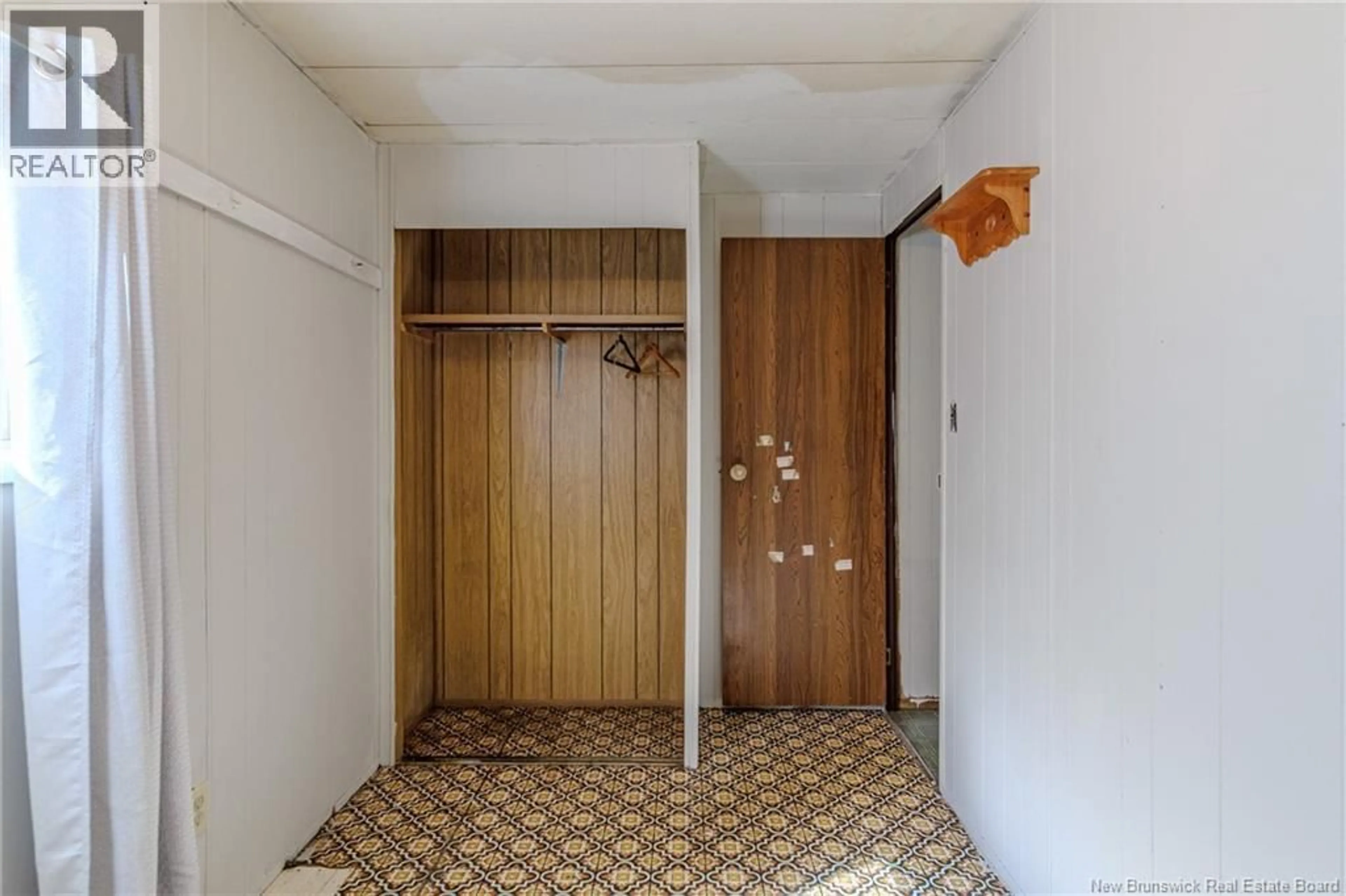 Indoor foyer for 560 SOUTH MUSQUASH ROAD, Musquash New Brunswick E2J2E7