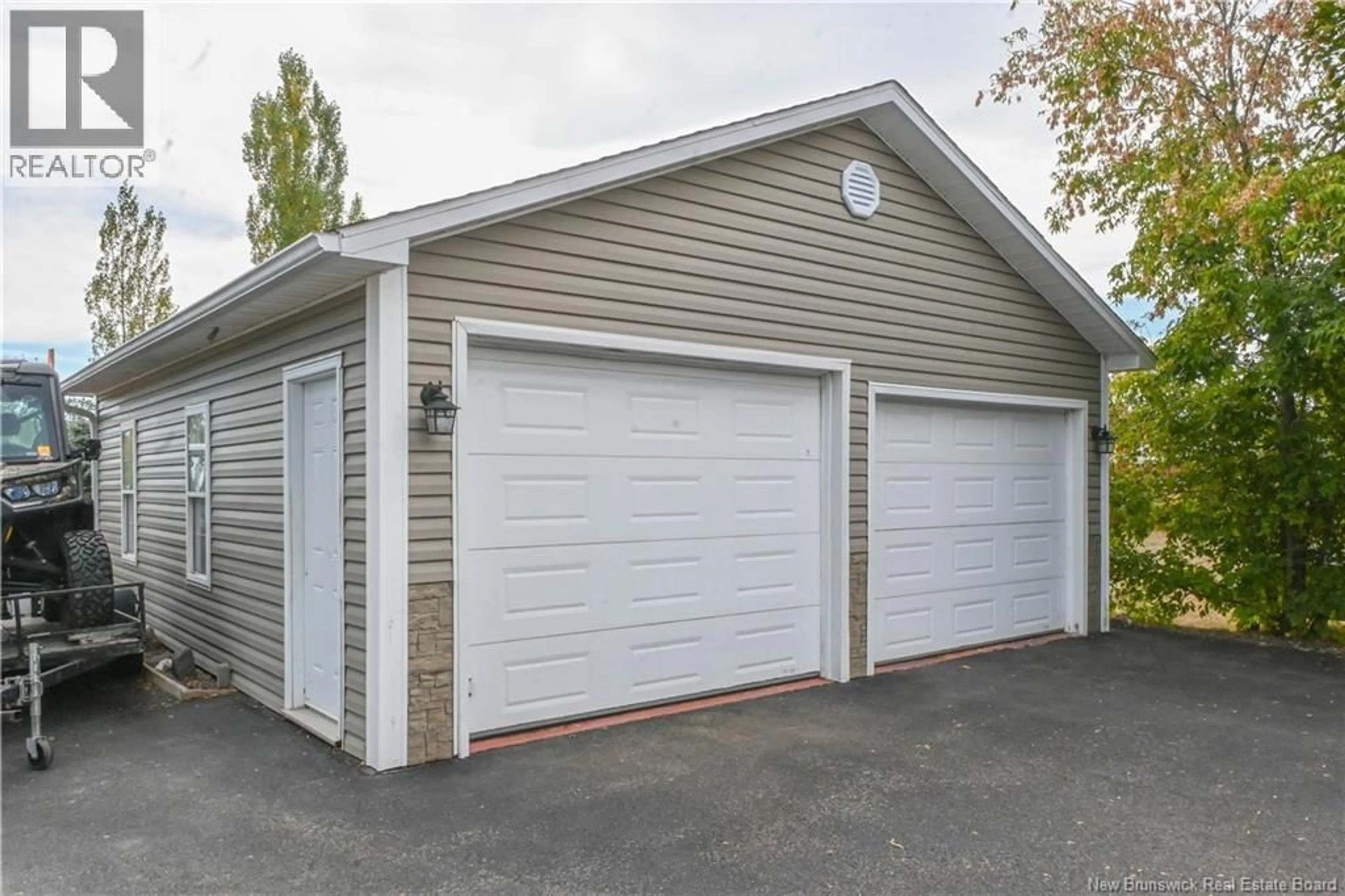 Indoor garage for 488 GEORGES O STREET, Tracadie New Brunswick E1X1A7
