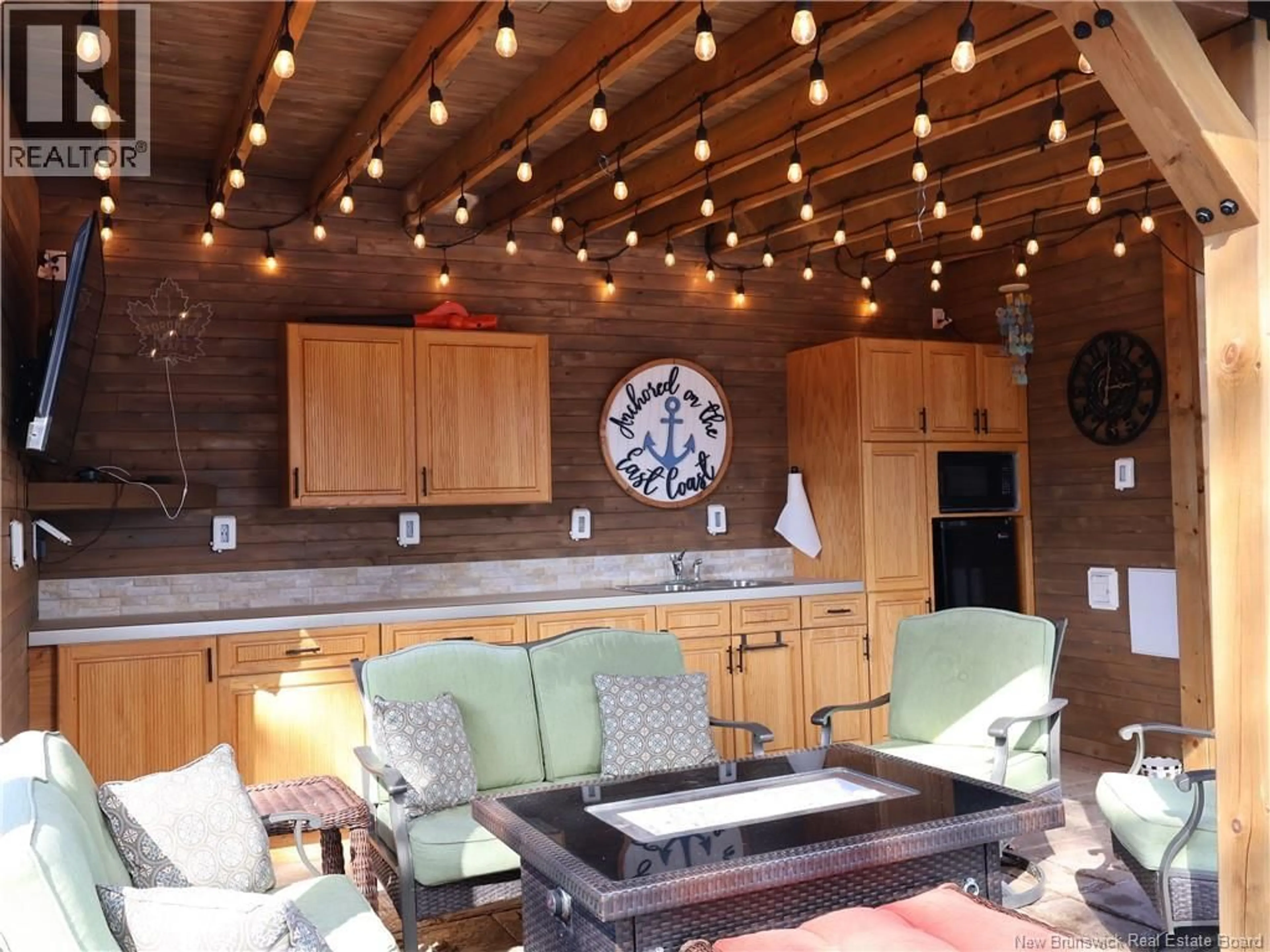 Open concept kitchen, wood/laminate floor for 1026 BARACHOIS STREET, Dieppe New Brunswick E1A7S8