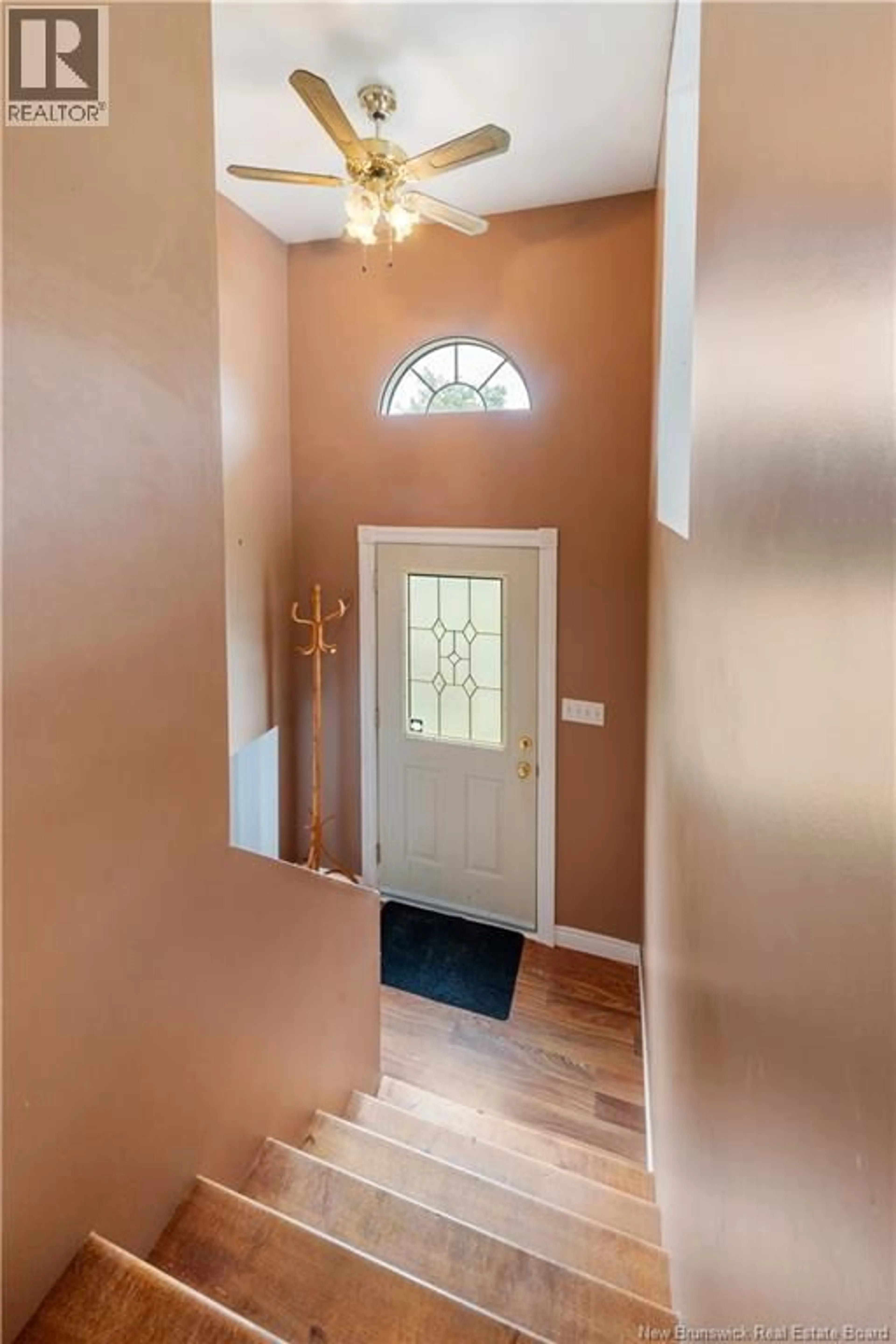 Indoor entryway for 53 COMMUNICATION ROAD, Irishtown New Brunswick E1H2G3