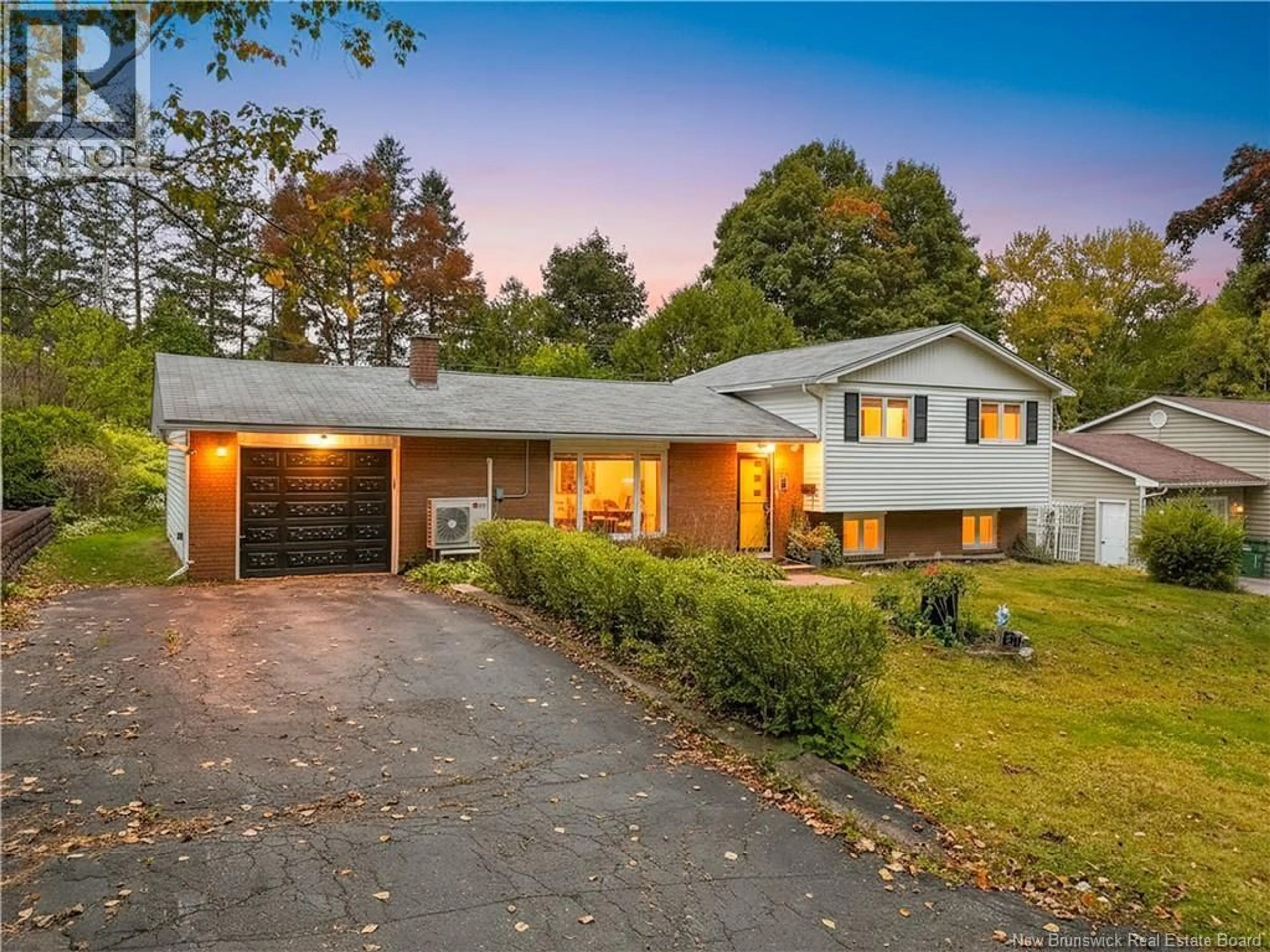 Home with vinyl exterior material, street for 31 CAMERON COURT, Fredericton New Brunswick E3B2R9