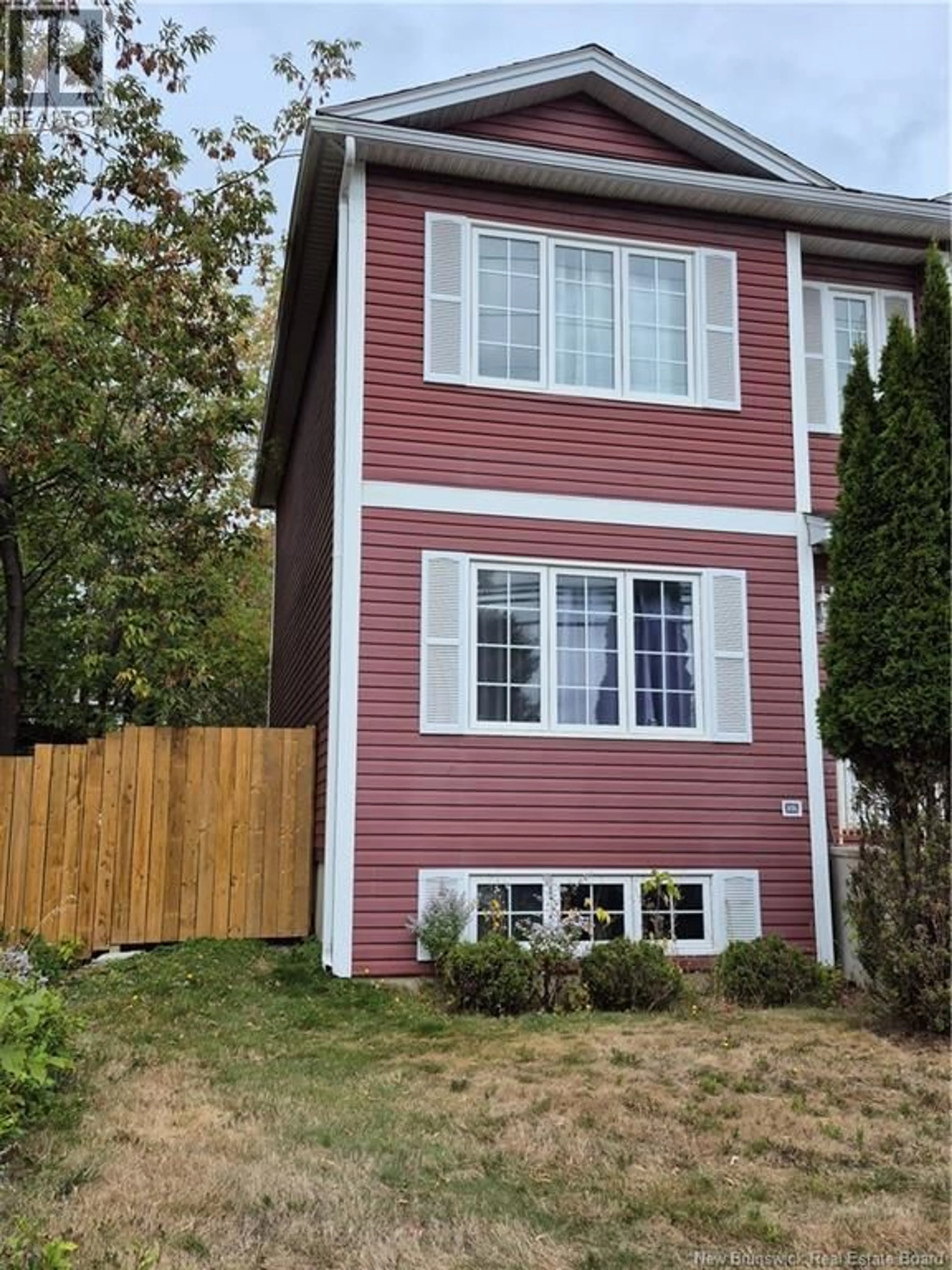 Home with vinyl exterior material, street for 15 CANADA STREET, Marysville New Brunswick E3A3Z1