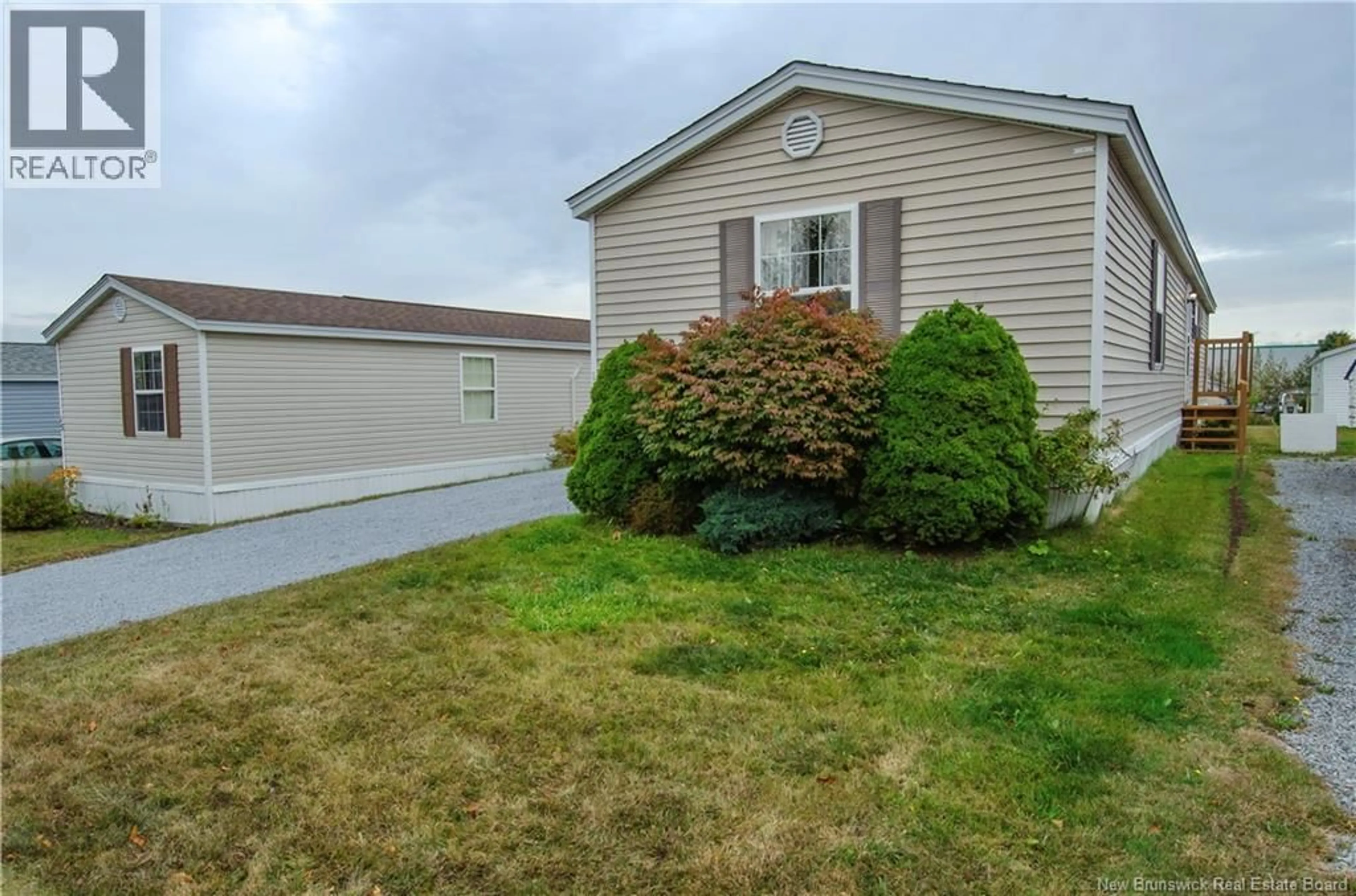 Home with vinyl exterior material, street for 17 QUAIL COURT, Saint John New Brunswick E2J5A1