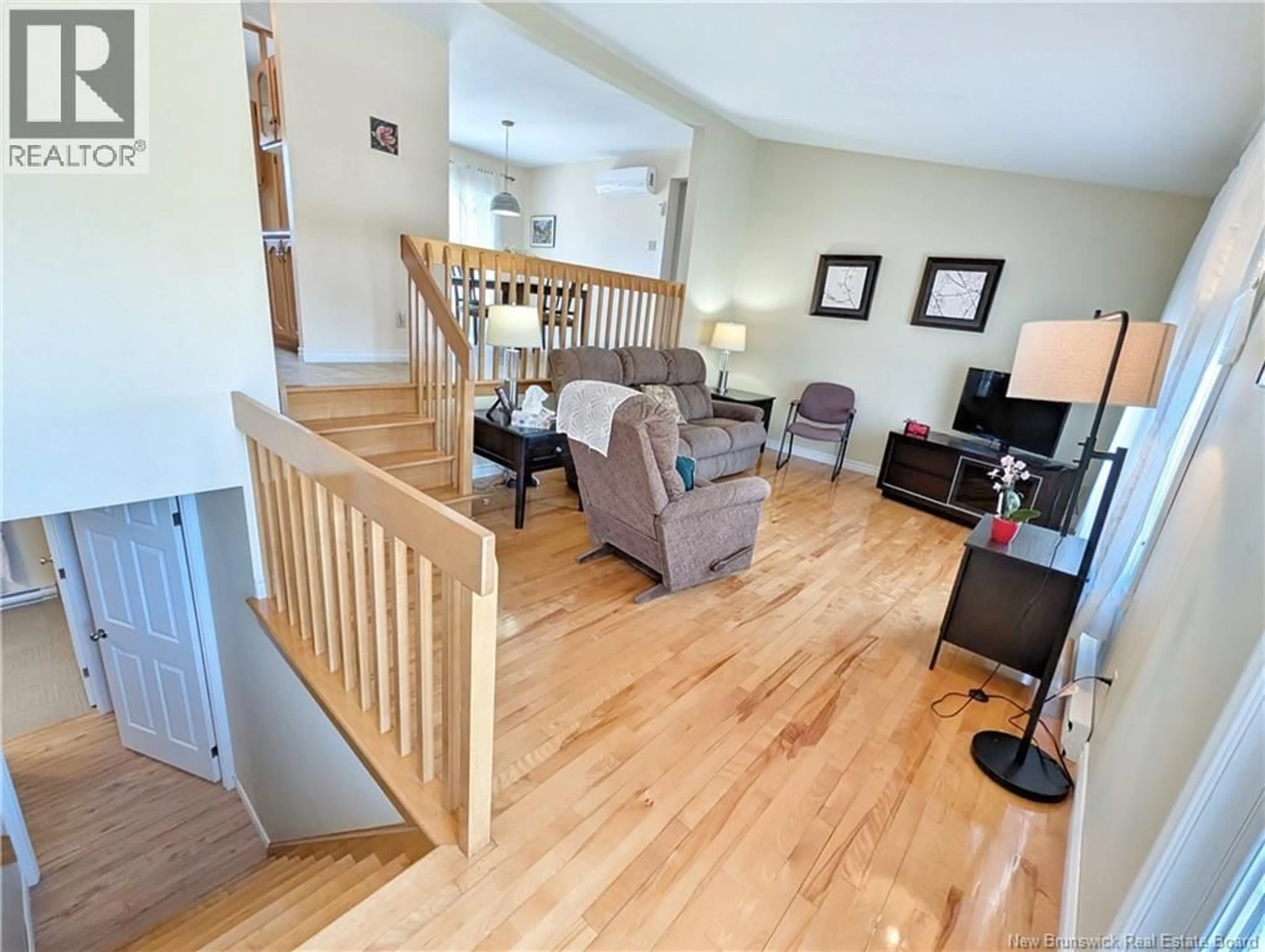 Unknown for 8 RUE BOURGEOIS, Caraquet New Brunswick E1W1A4