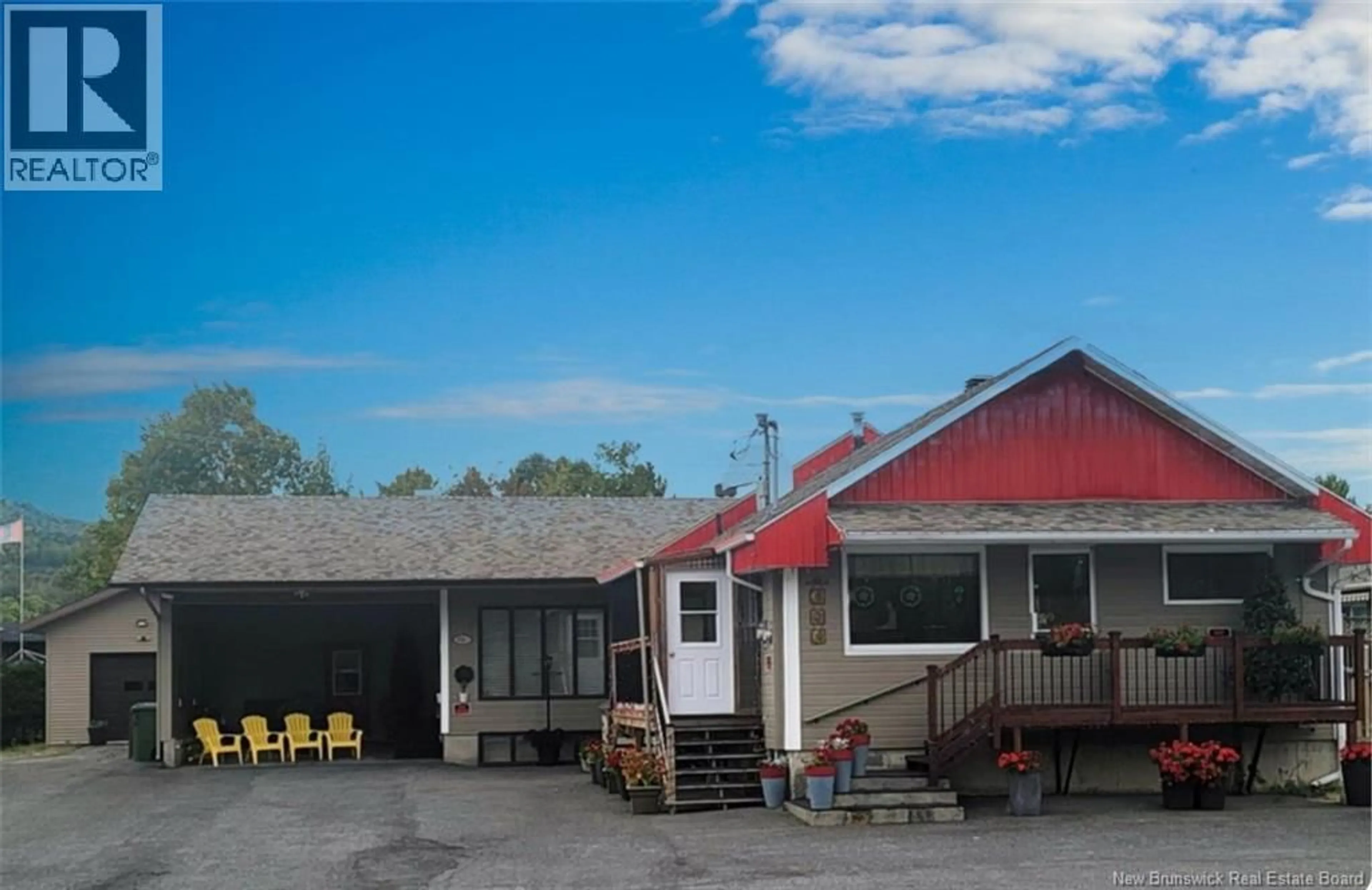 Patio, building for 374 ISIDORE BOUCHER BOULEVARD, Saint-Jacques New Brunswick E7B1X7