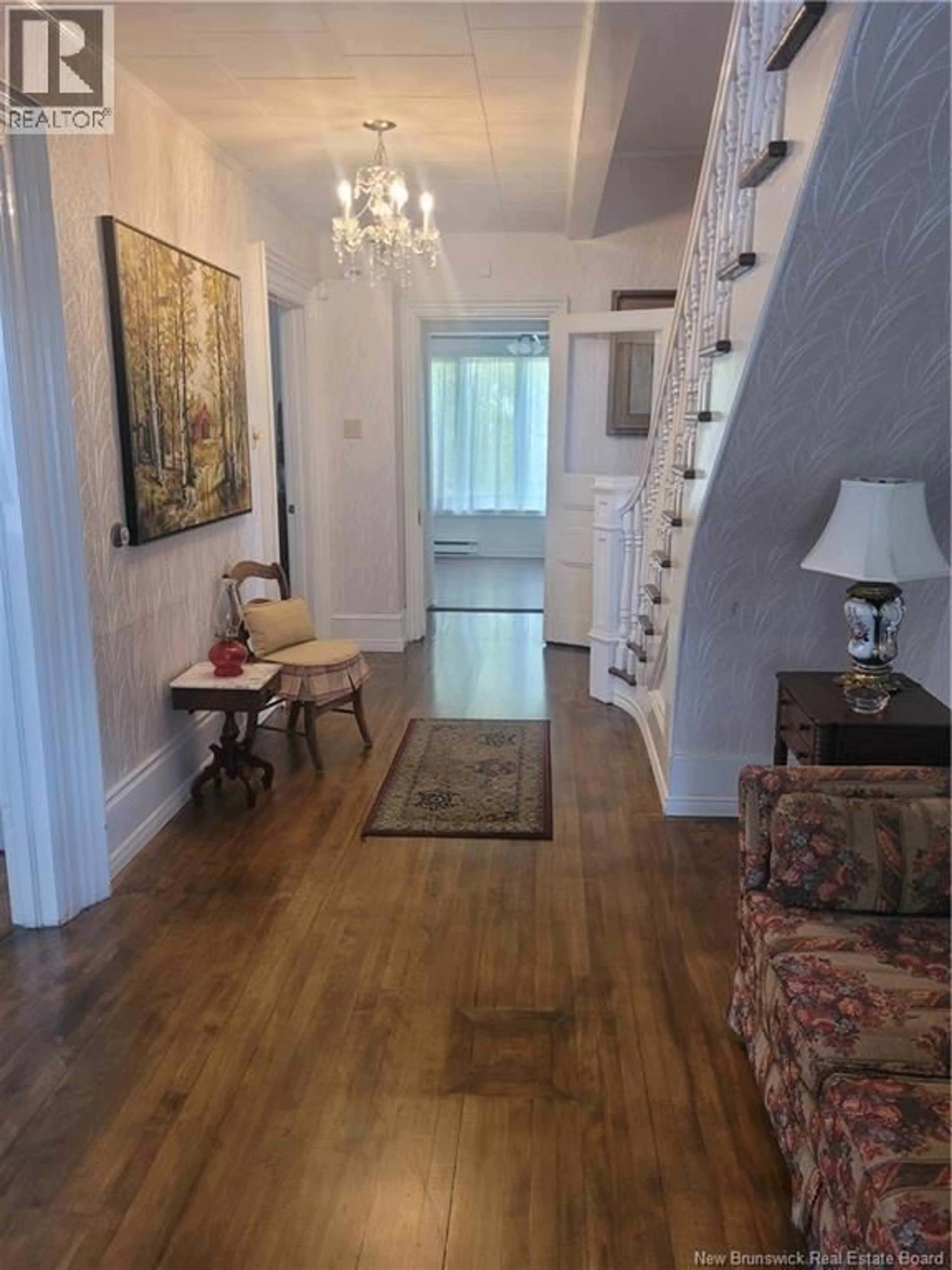 Indoor foyer for 121 PRINCE ALBERT STREET, Woodstock New Brunswick E7M2L9