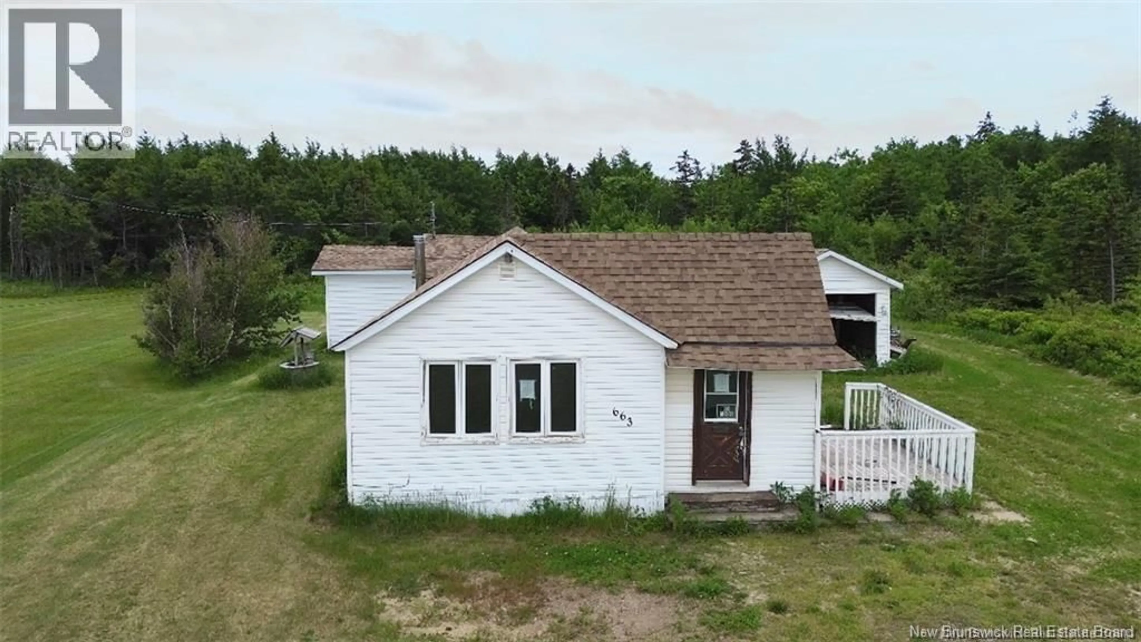 A pic from outside/outdoor area/front of a property/back of a property/a pic from drone, building for 663 ACADIE, Grande-Anse New Brunswick E8N1N9