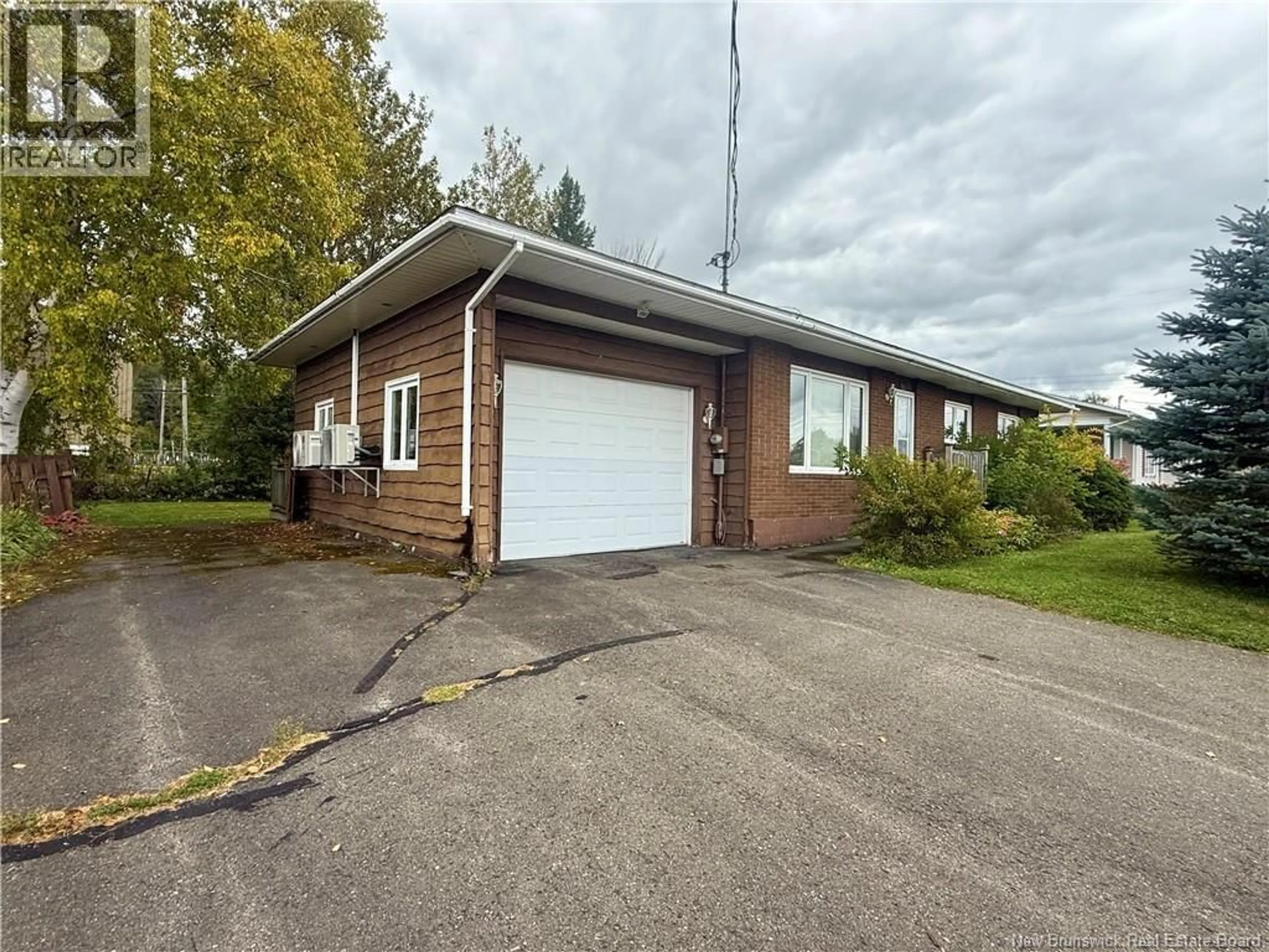 Unknown for 711 2ND AVENUE, Grand-Sault/Grand Falls New Brunswick E3Z1A4