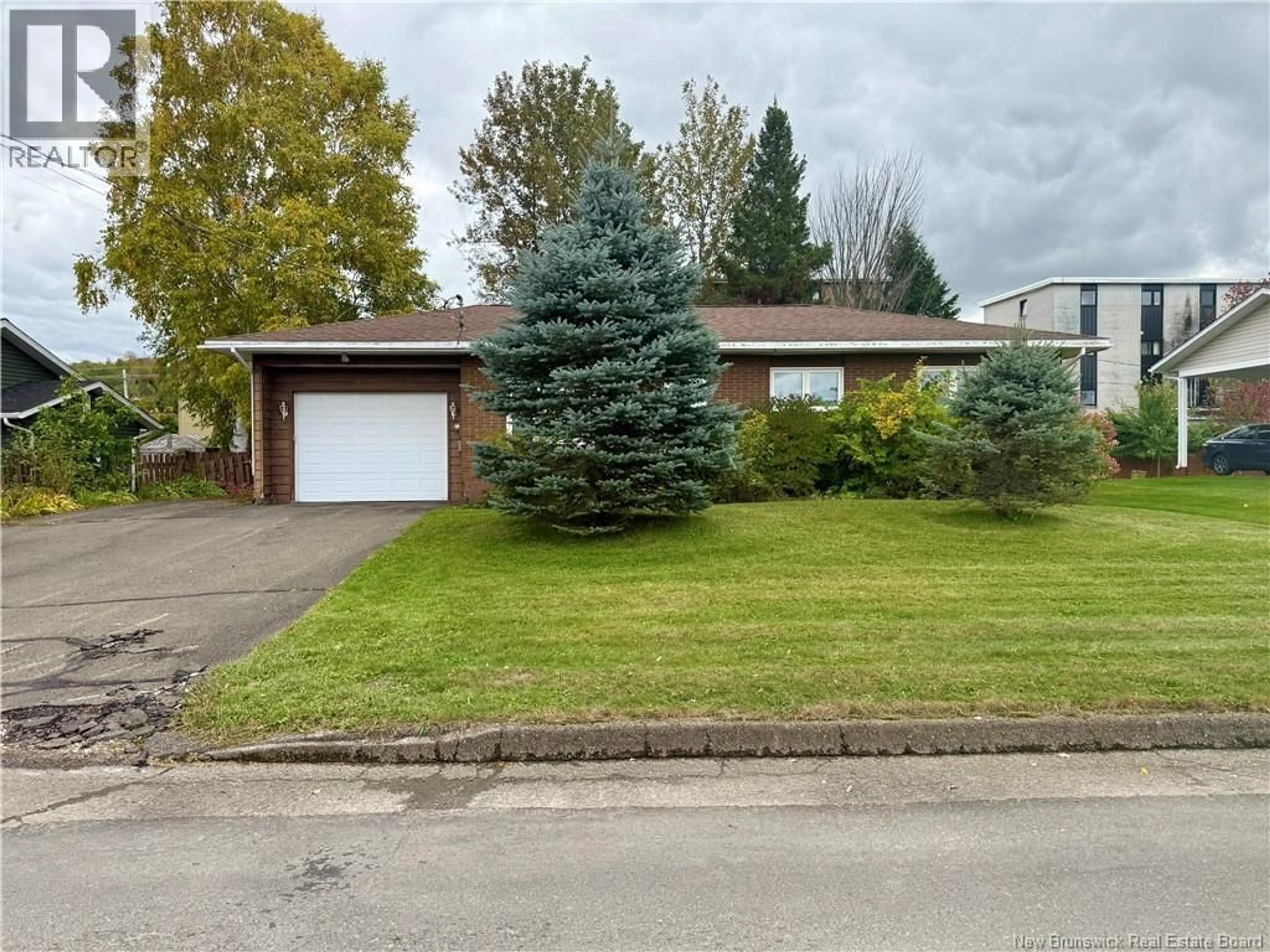 Home with brick exterior material, street for 711 2ND AVENUE, Grand-Sault/Grand Falls New Brunswick E3Z1A4