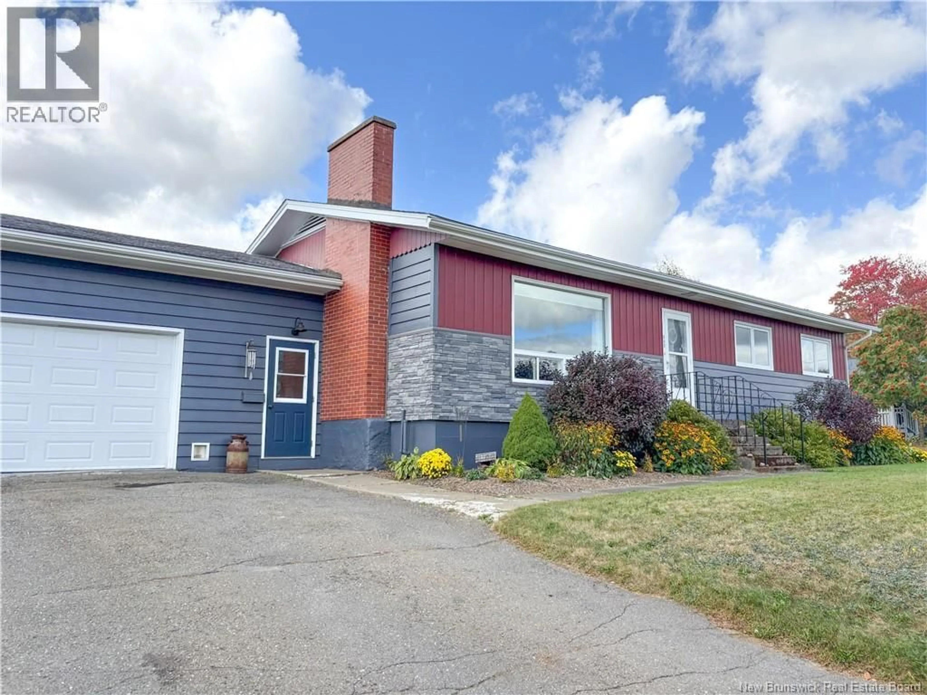 Unknown for 117 CREIGHTON STREET, Woodstock New Brunswick E7M1M9