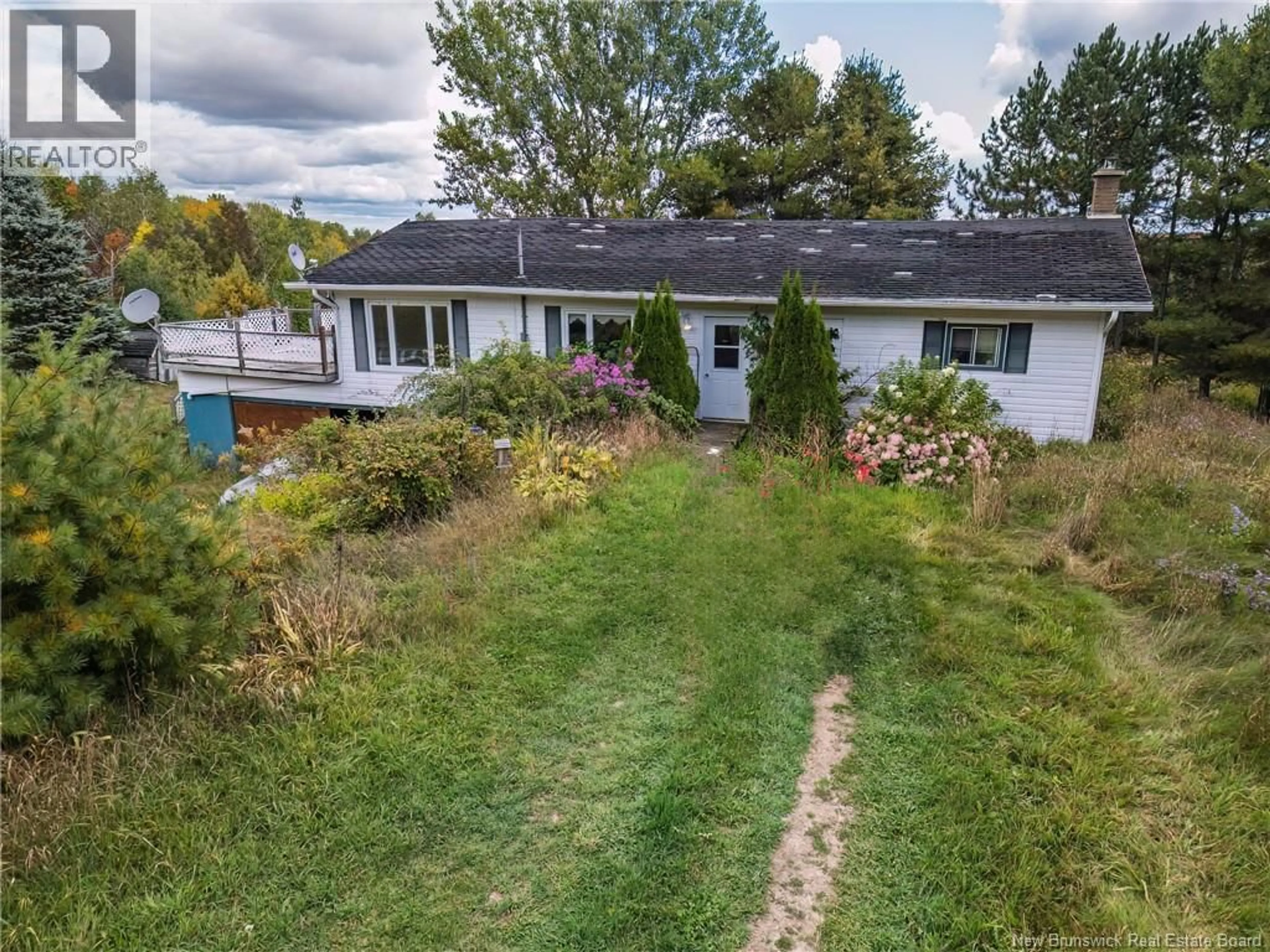 A pic from outside/outdoor area/front of a property/back of a property/a pic from drone, unknown for 283 CURRIE ROAD, Tilley New Brunswick E7H1W2