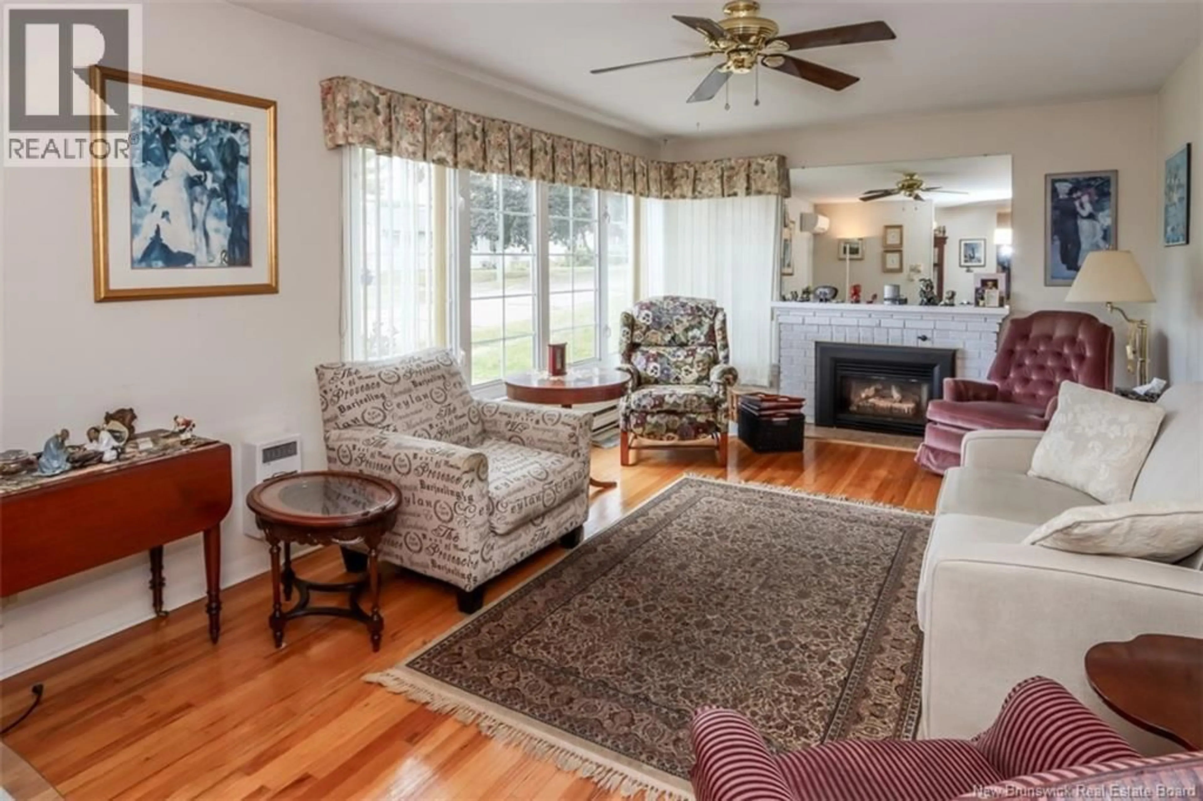 Living room with furniture, unknown for 18 CARNEY AVENUE, Moncton New Brunswick E1C4H5
