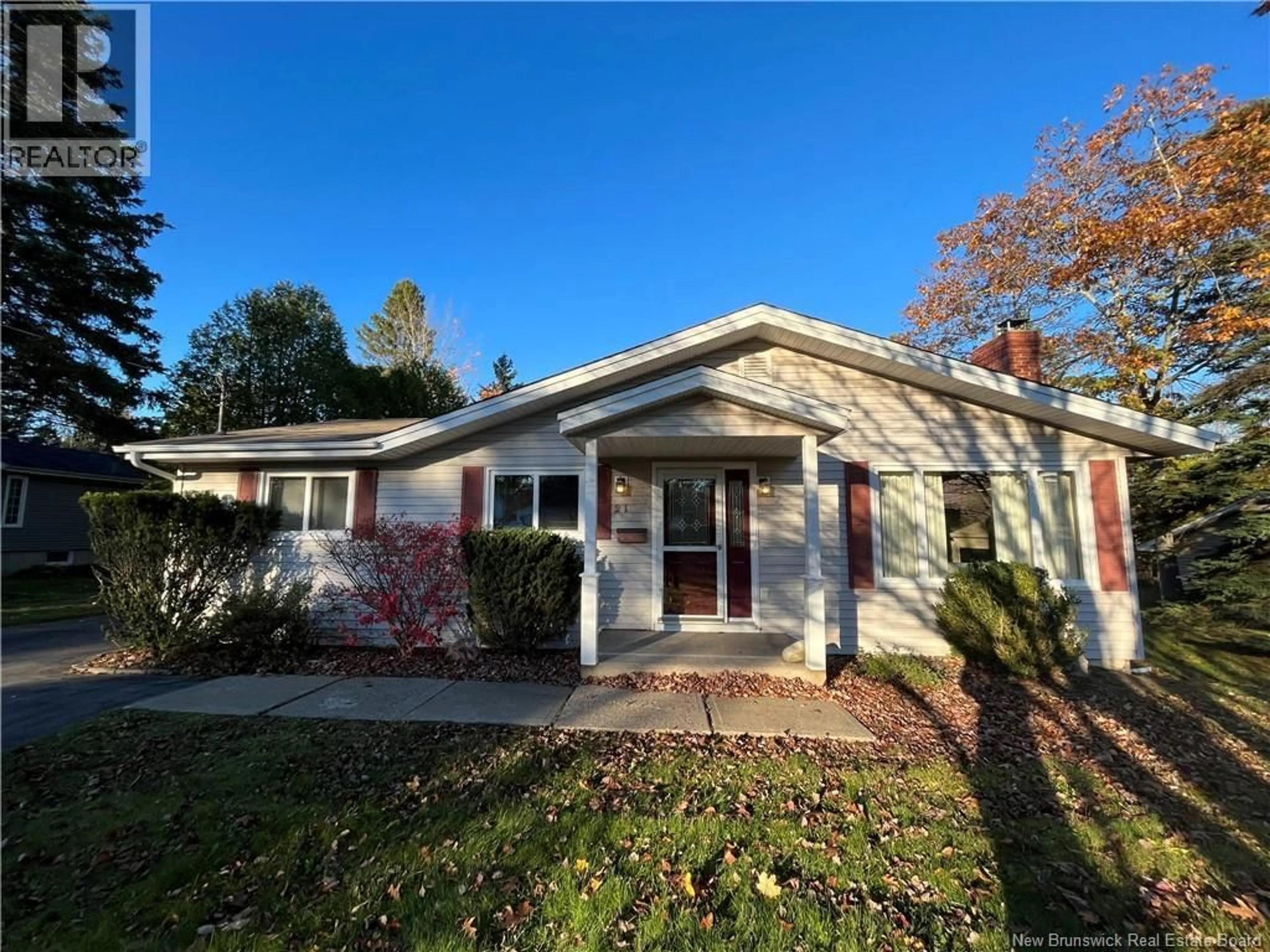 Home with vinyl exterior material, street for 21 BROADWAY STREET, Rothesay New Brunswick E2H1B3
