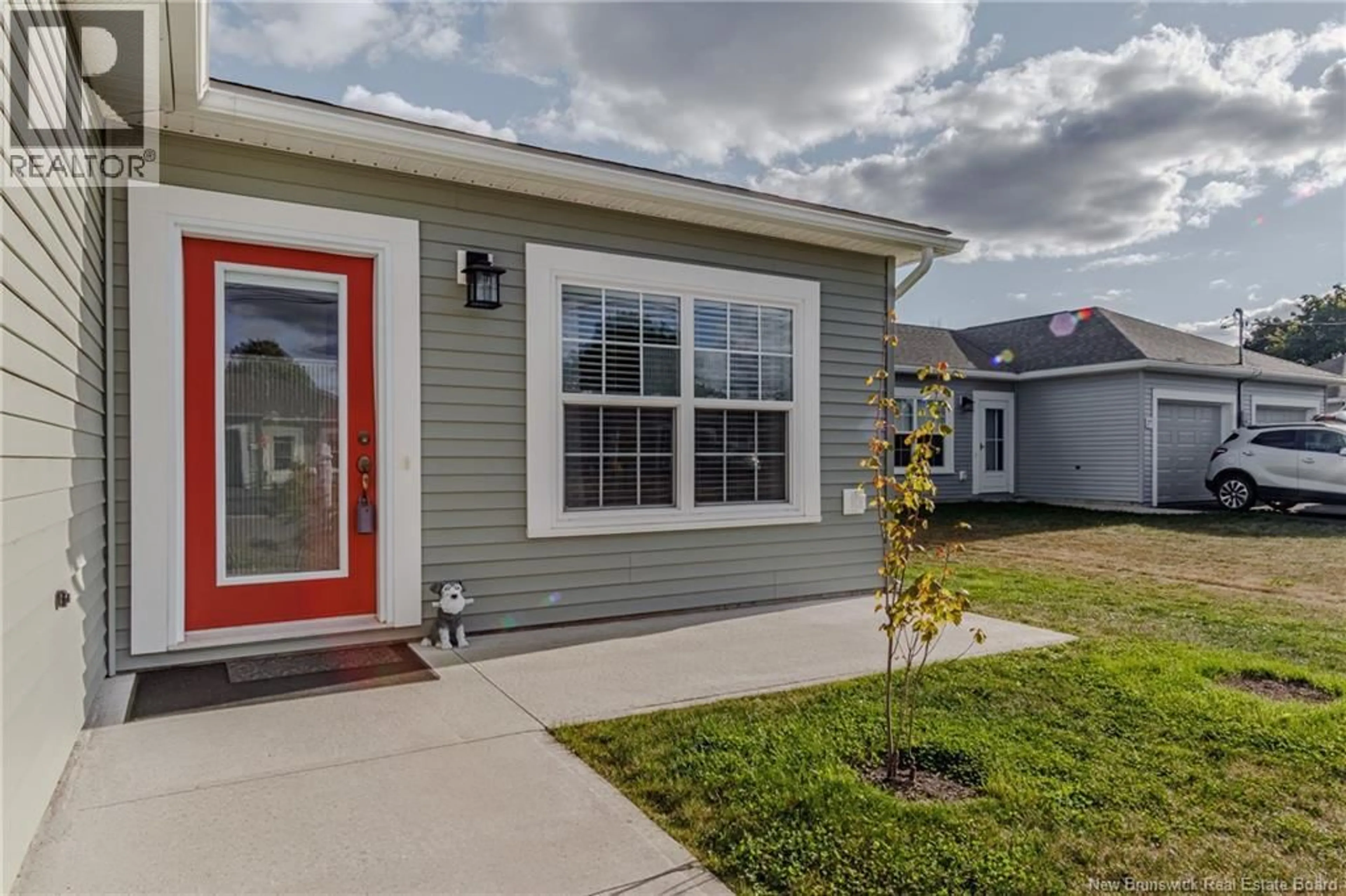 Home with vinyl exterior material, street for 23 ELIZABETH, Sussex New Brunswick E3E0K3