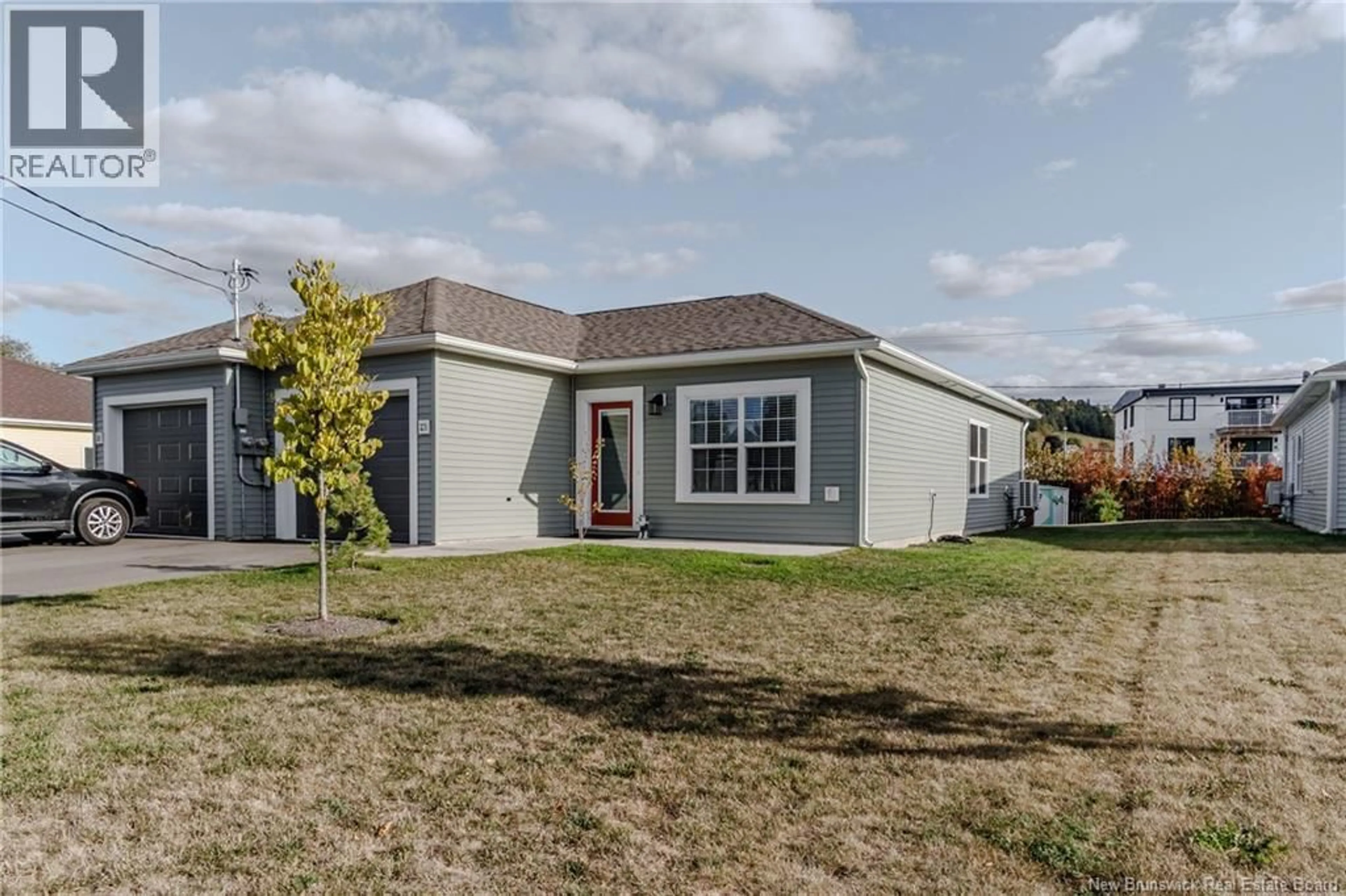 Home with vinyl exterior material, street for 23 ELIZABETH, Sussex New Brunswick E3E0K3
