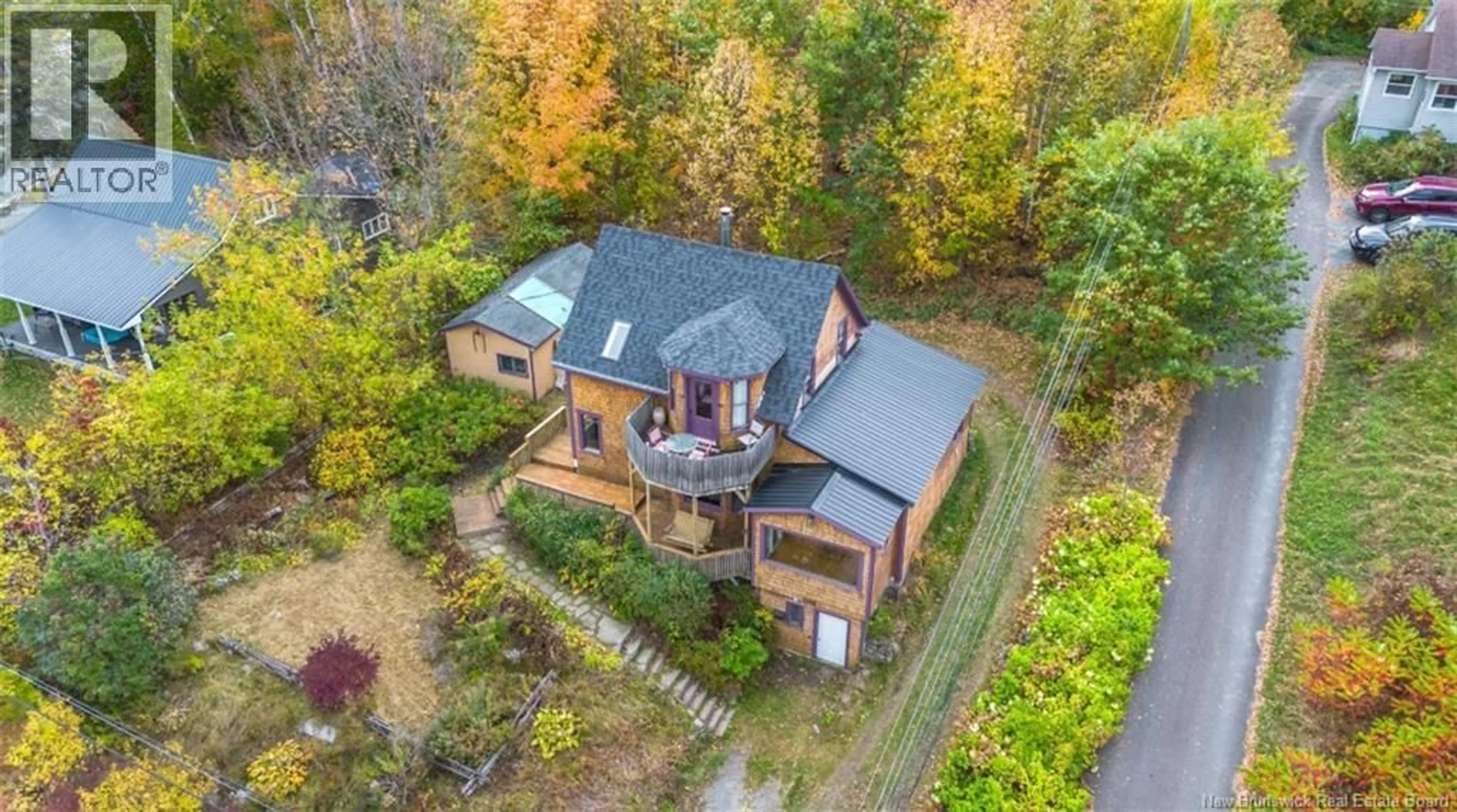 A pic from outside/outdoor area/front of a property/back of a property/a pic from drone, unknown for 1960 WOODSTOCK ROAD, Fredericton New Brunswick E3C1L3