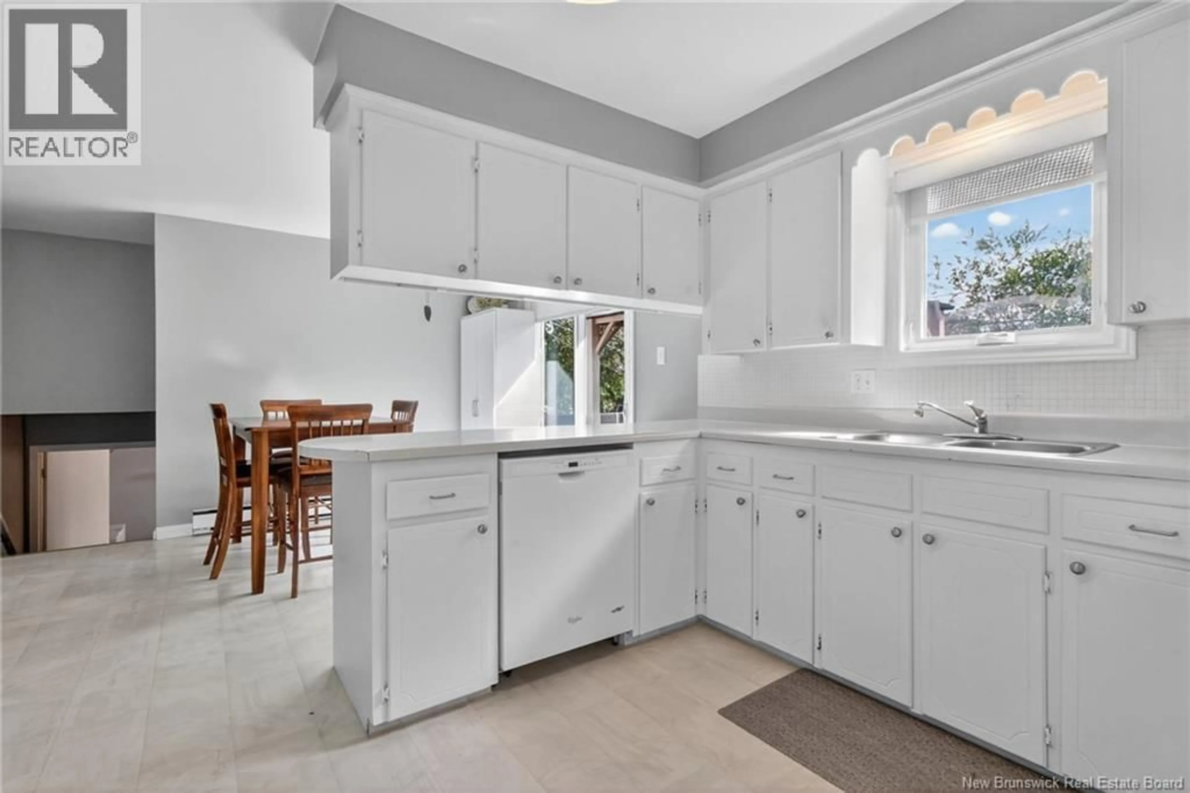 Standard kitchen, ceramic/tile floor for 106 COLUMBUS AVENUE, Moncton New Brunswick E1A5E4