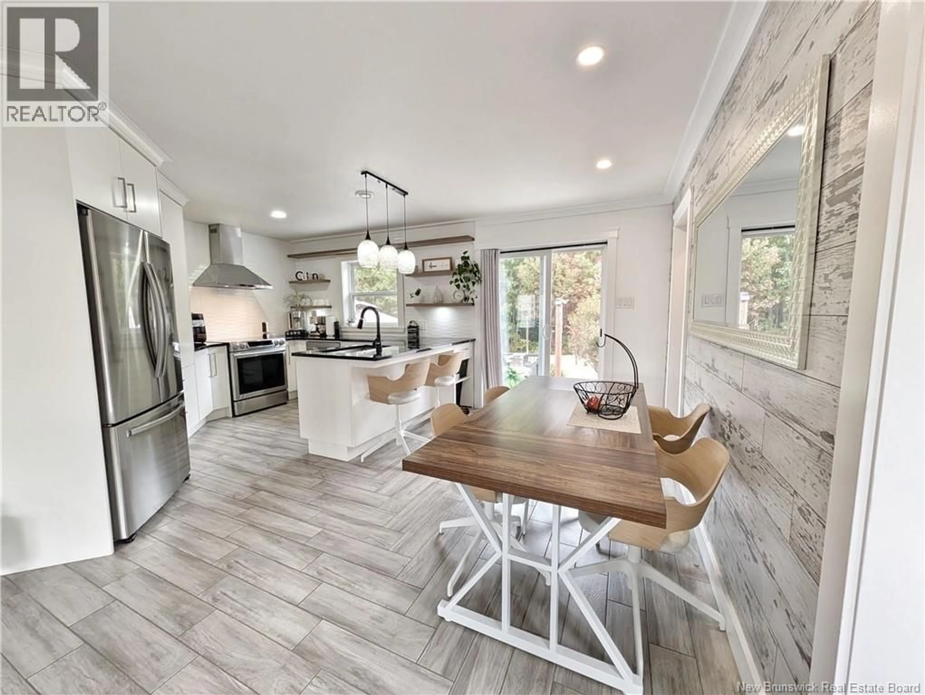 Open concept kitchen, unknown for 4198 RUE ROBINSON, Tracadie New Brunswick E1X1C1