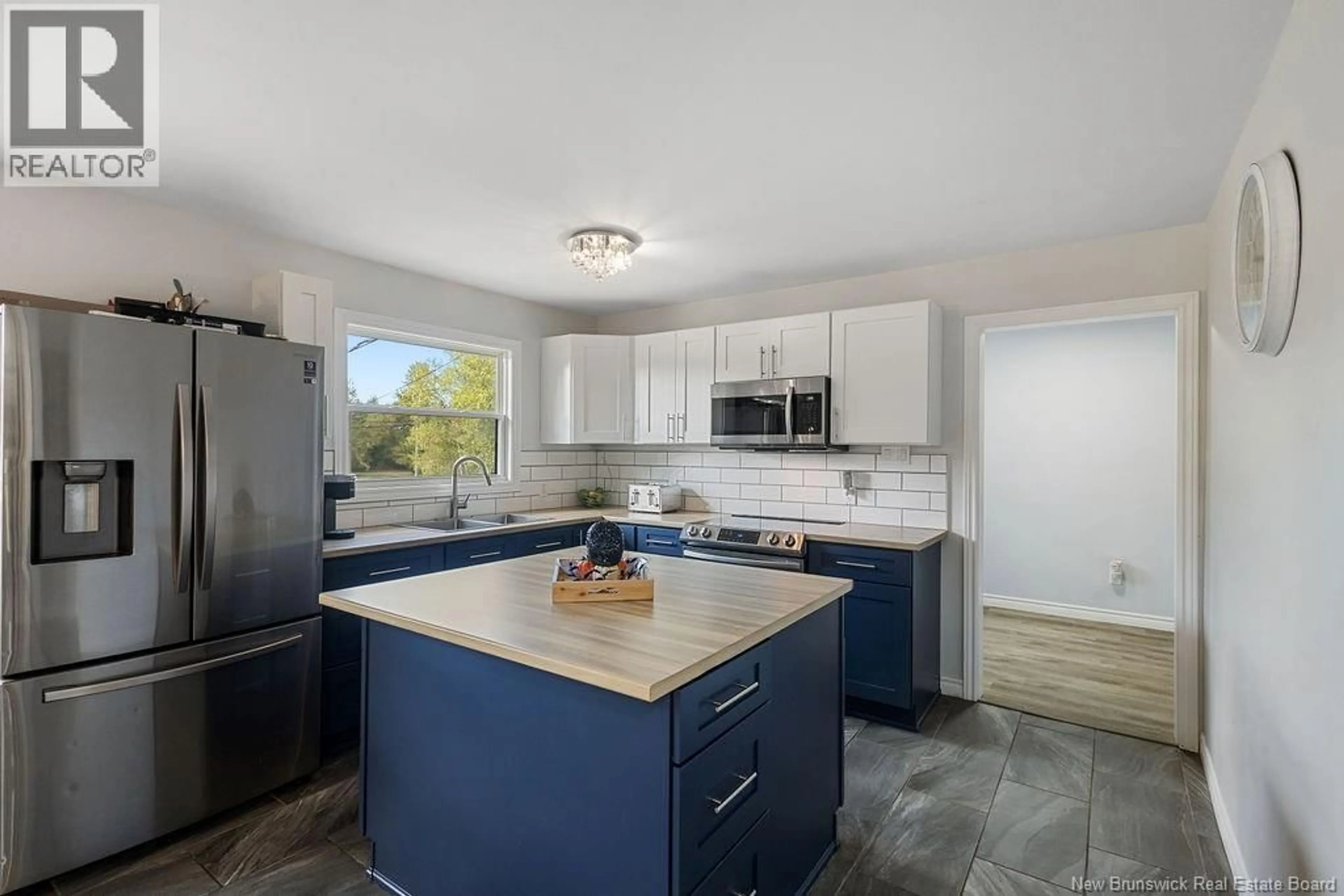 Open concept kitchen, ceramic/tile floor for 153 WELDFIELD-COLLETTE ROAD, Napan New Brunswick E1N5H1