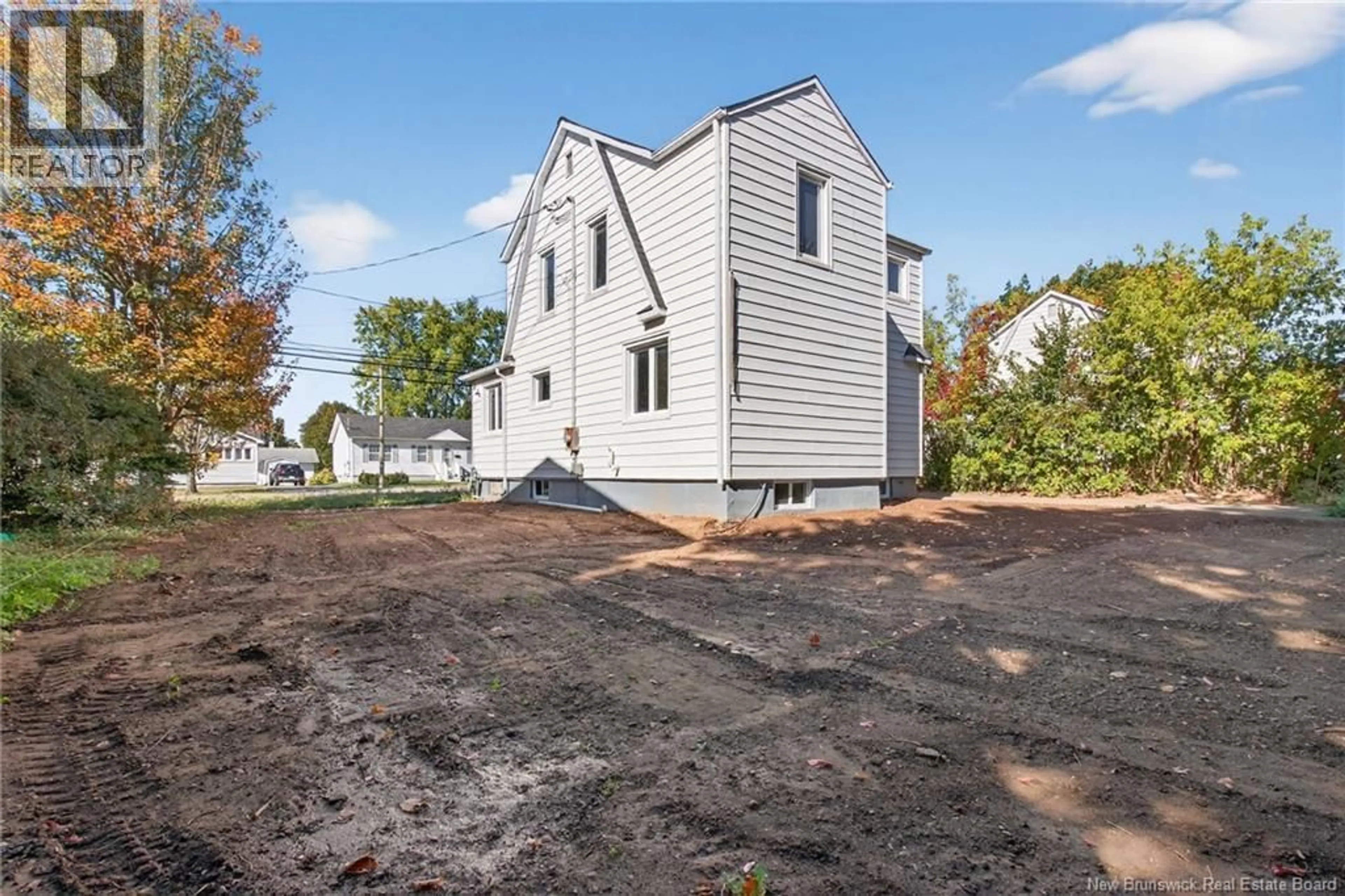 Home with vinyl exterior material, building for 97 MILNER STREET, Moncton New Brunswick E1E2S2