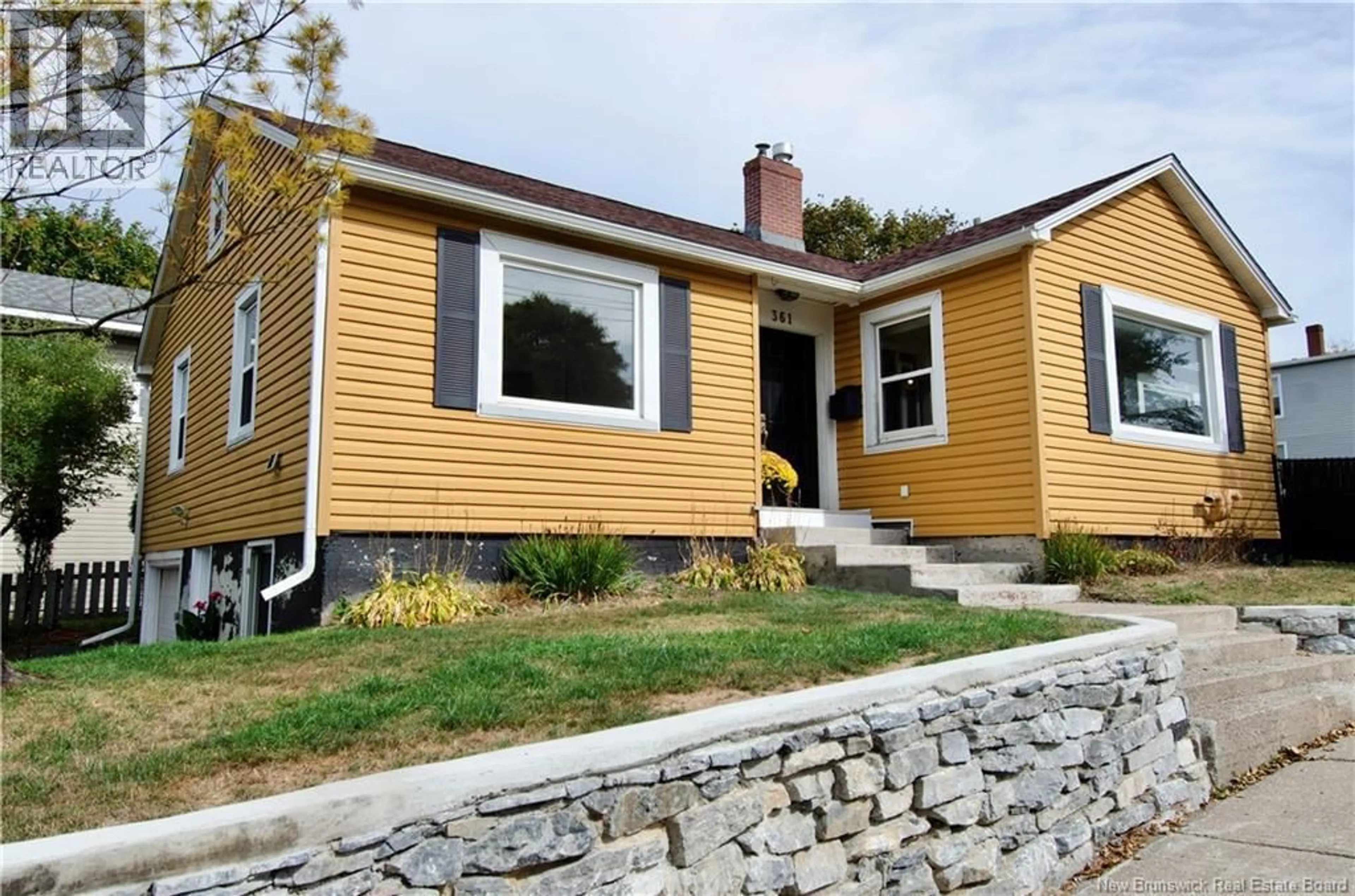 Home with vinyl exterior material, street for 361 YOUNG STREET, Saint John New Brunswick E2M2T9