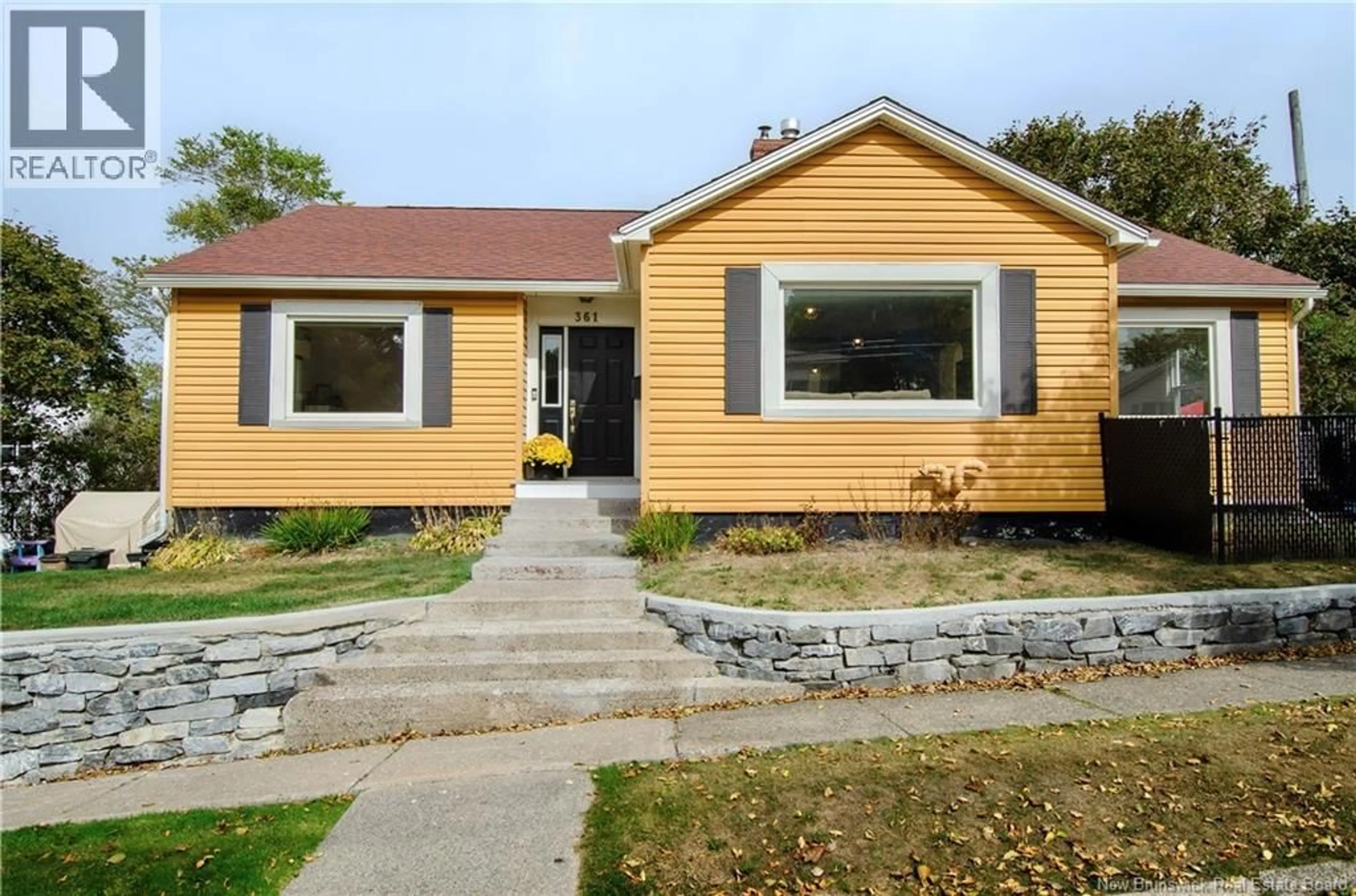 Home with vinyl exterior material, street for 361 YOUNG STREET, Saint John New Brunswick E2M2T9