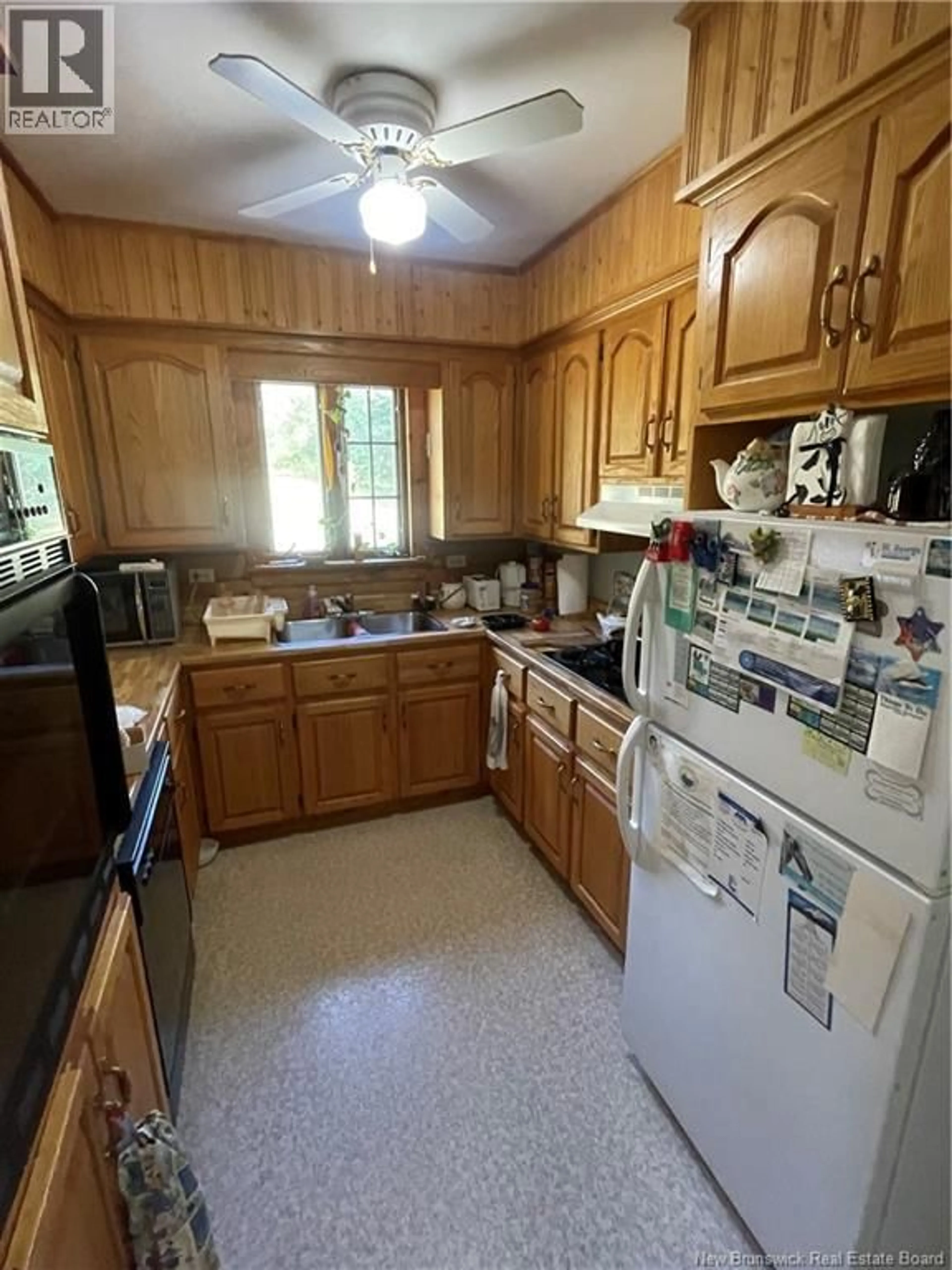 Standard kitchen, unknown for 988 ROUTE 170, Oak Bay New Brunswick E3L4A8