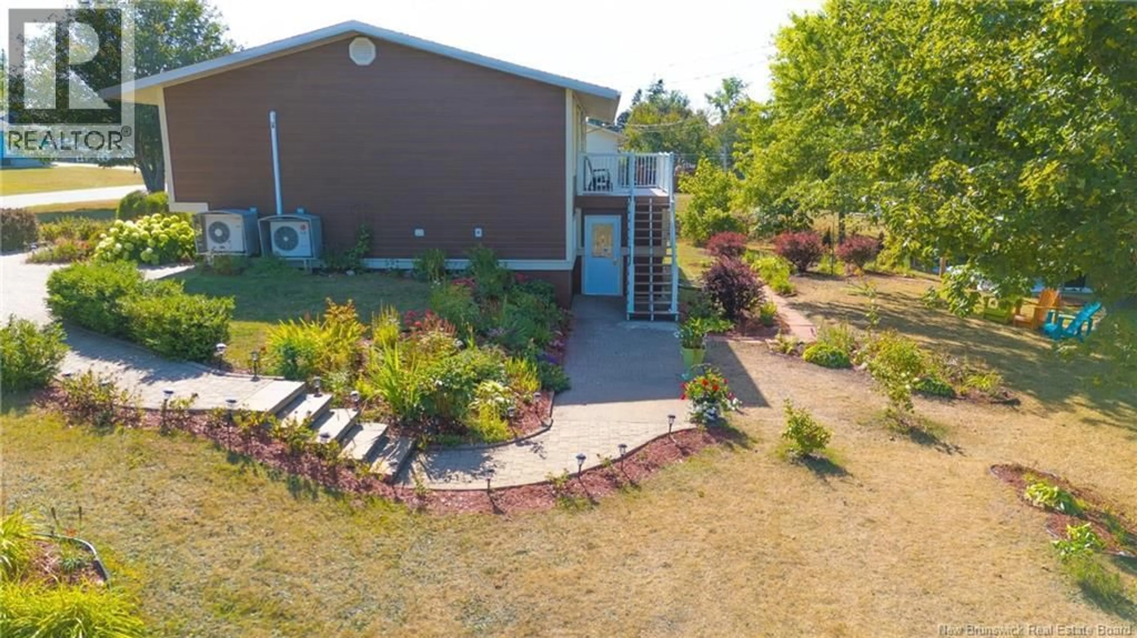 A pic from outside/outdoor area/front of a property/back of a property/a pic from drone, building for 163 GRANDE-ALLÉE LANE, Caraquet New Brunswick E1W1A5